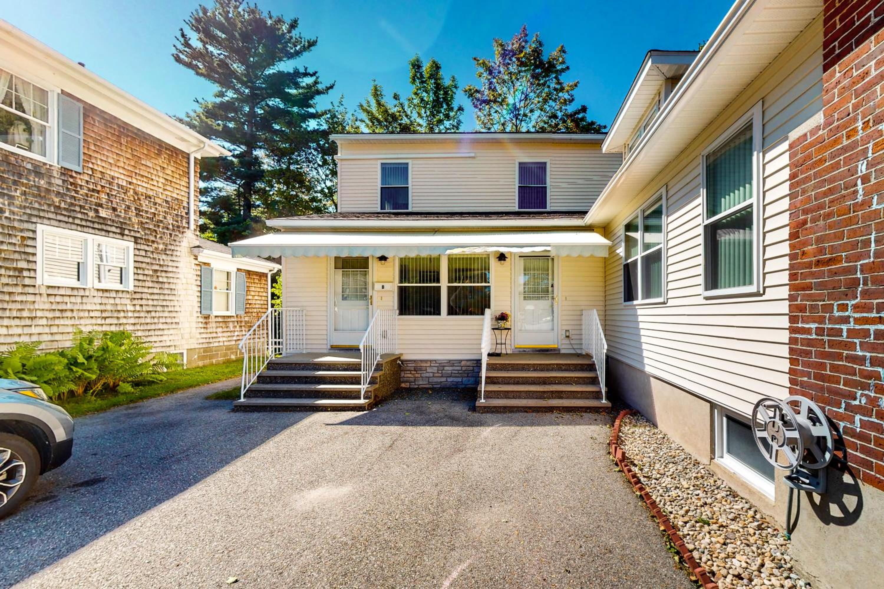 Unbeatable Downtown Location! Bar Harbor Apt