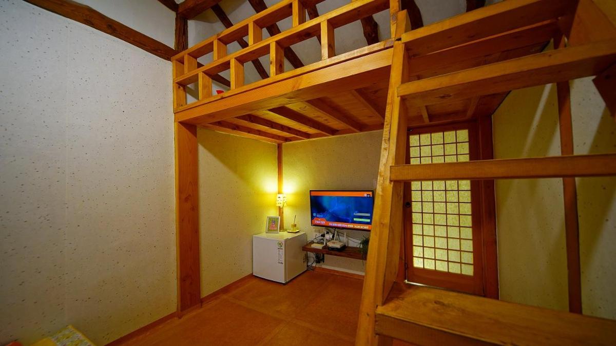 Photo 37