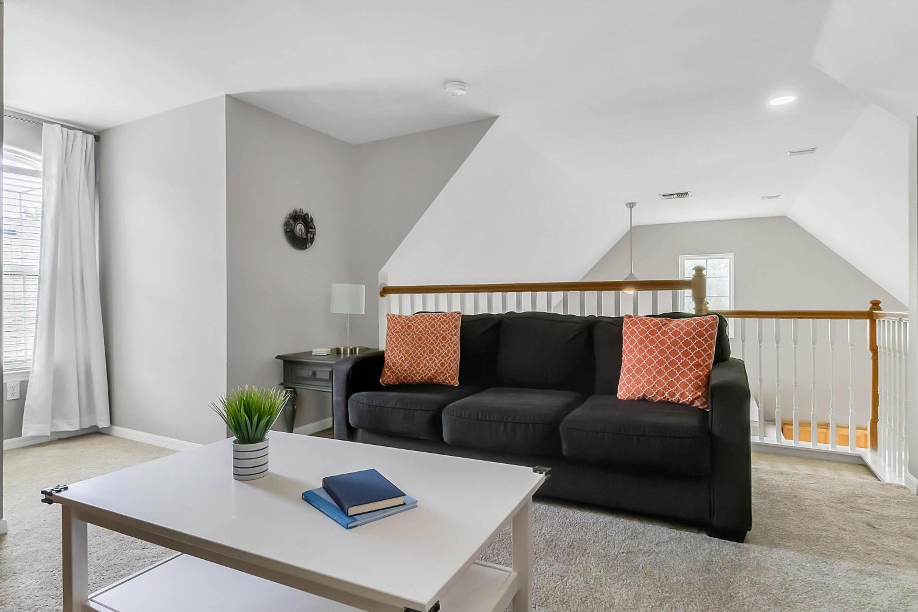 Cozy Apartment Only Miles From Disney Community Pool And Jacuzzii view 2