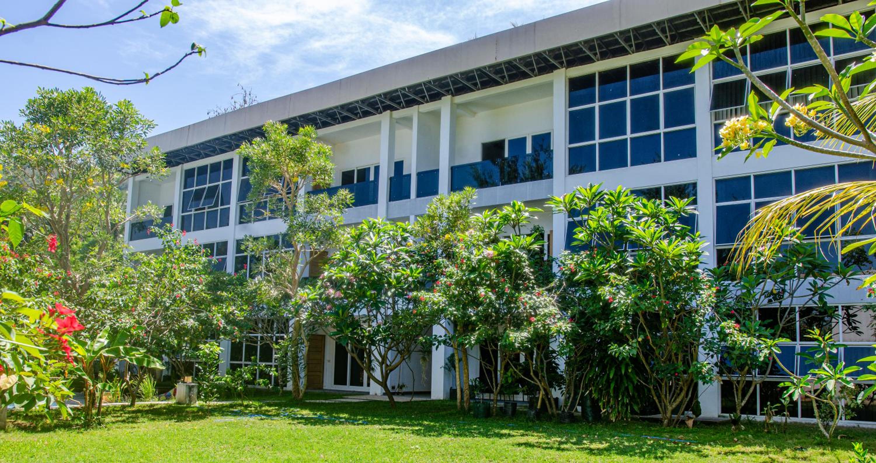Senggigi Homes & Apartments & Hotel