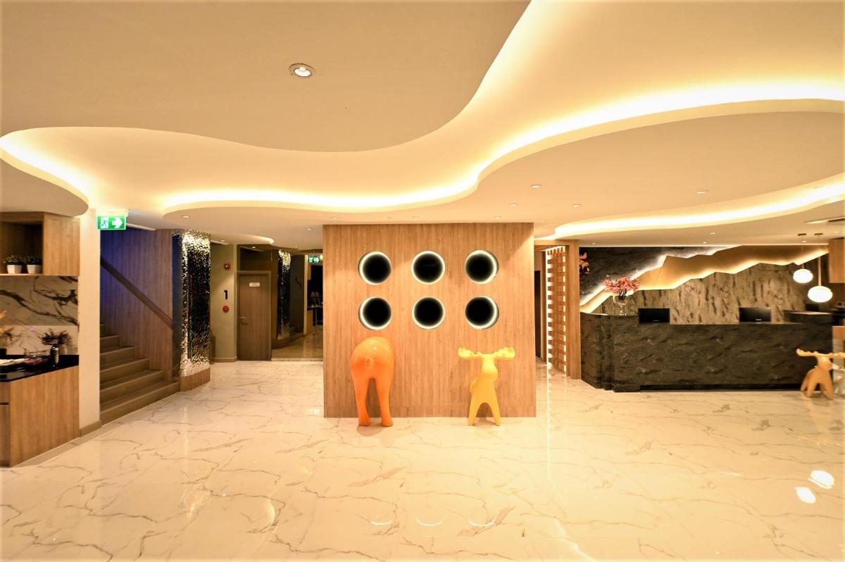 Moose Hotel Nimman 8