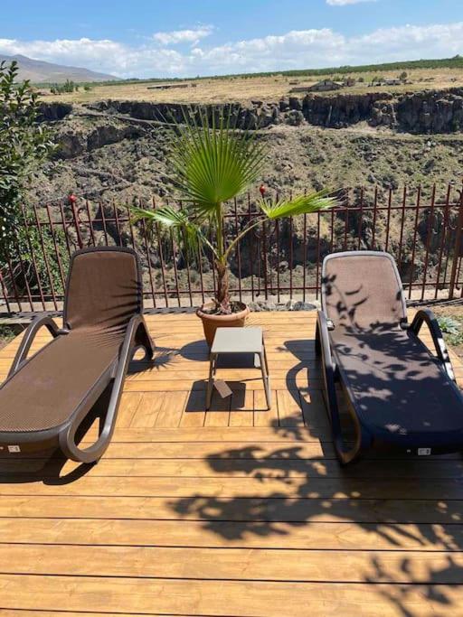Cheerful 3-bedroom villa with pool