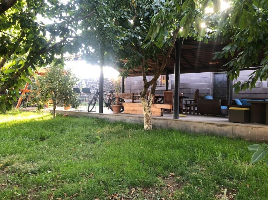 Cheerful 3-bedroom villa with pool