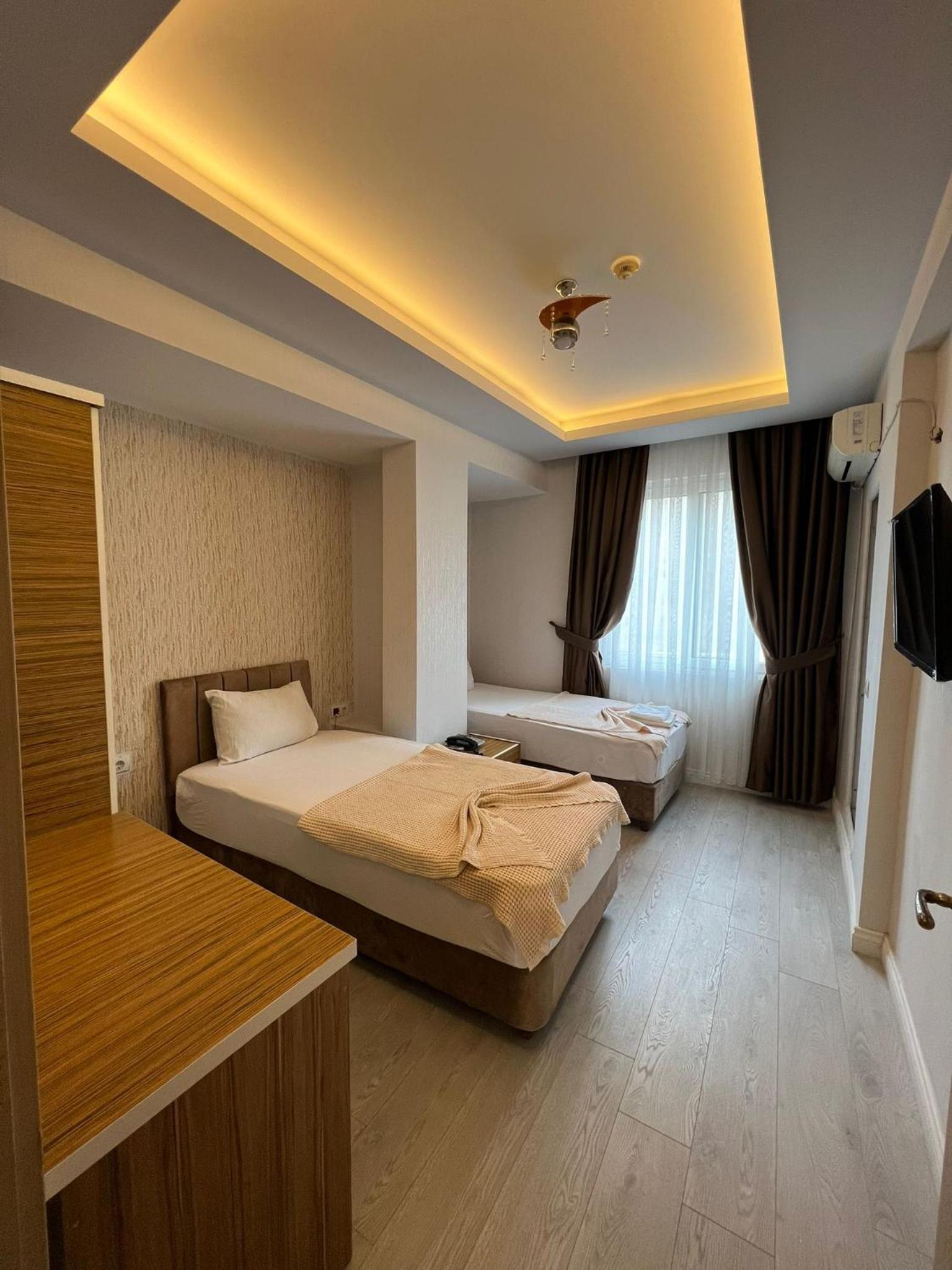 Grand Black Otel - Image 15