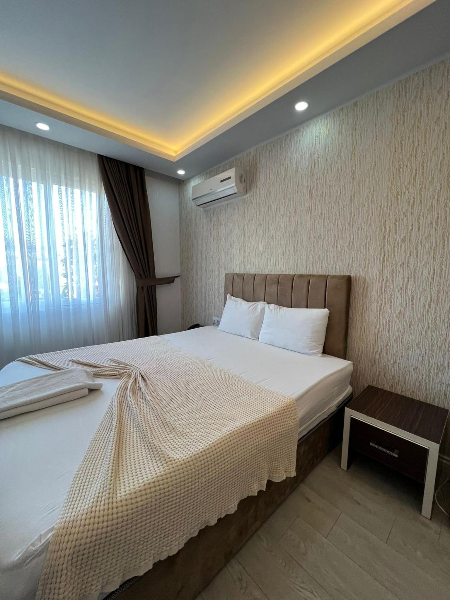 Grand Black Otel - Image 13