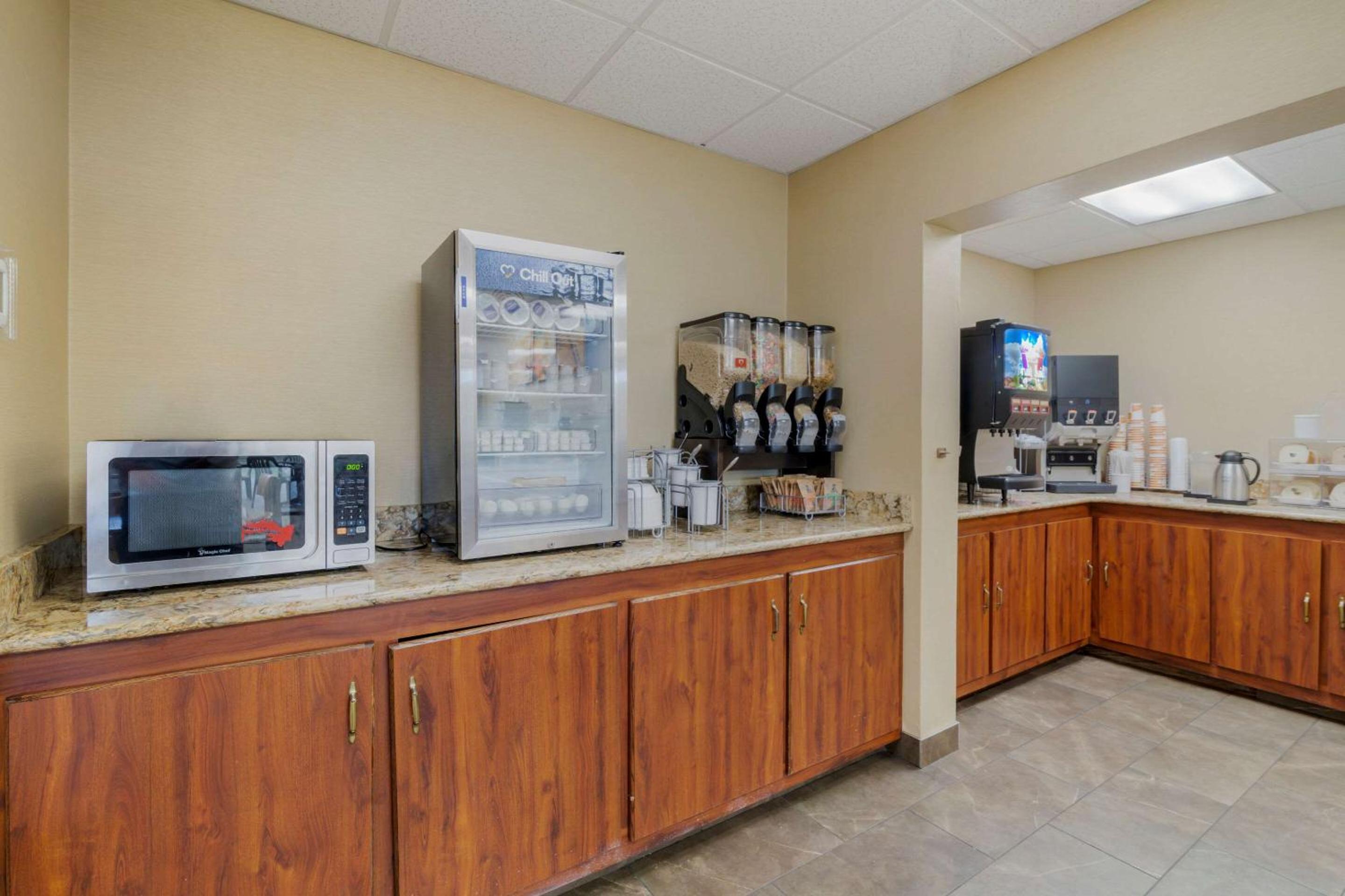 Bismarck Vacations - Comfort Inn Bismarck - Property Image 7