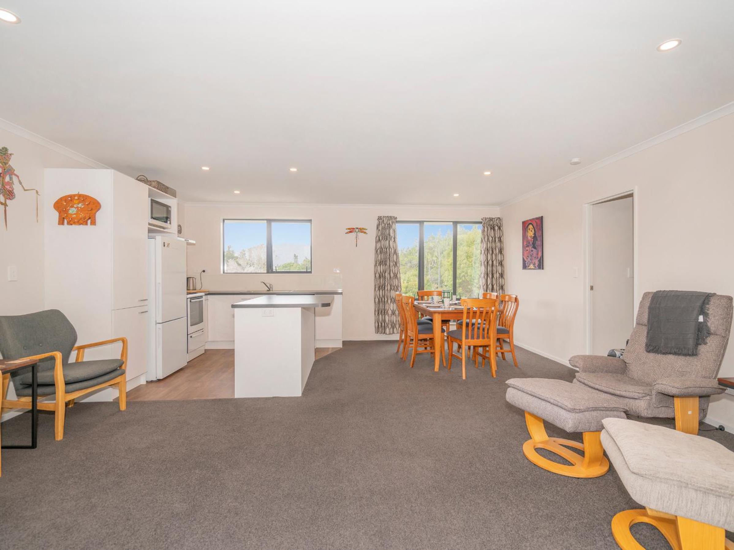 Manuka Lodge - Tairua Holiday Home view 5