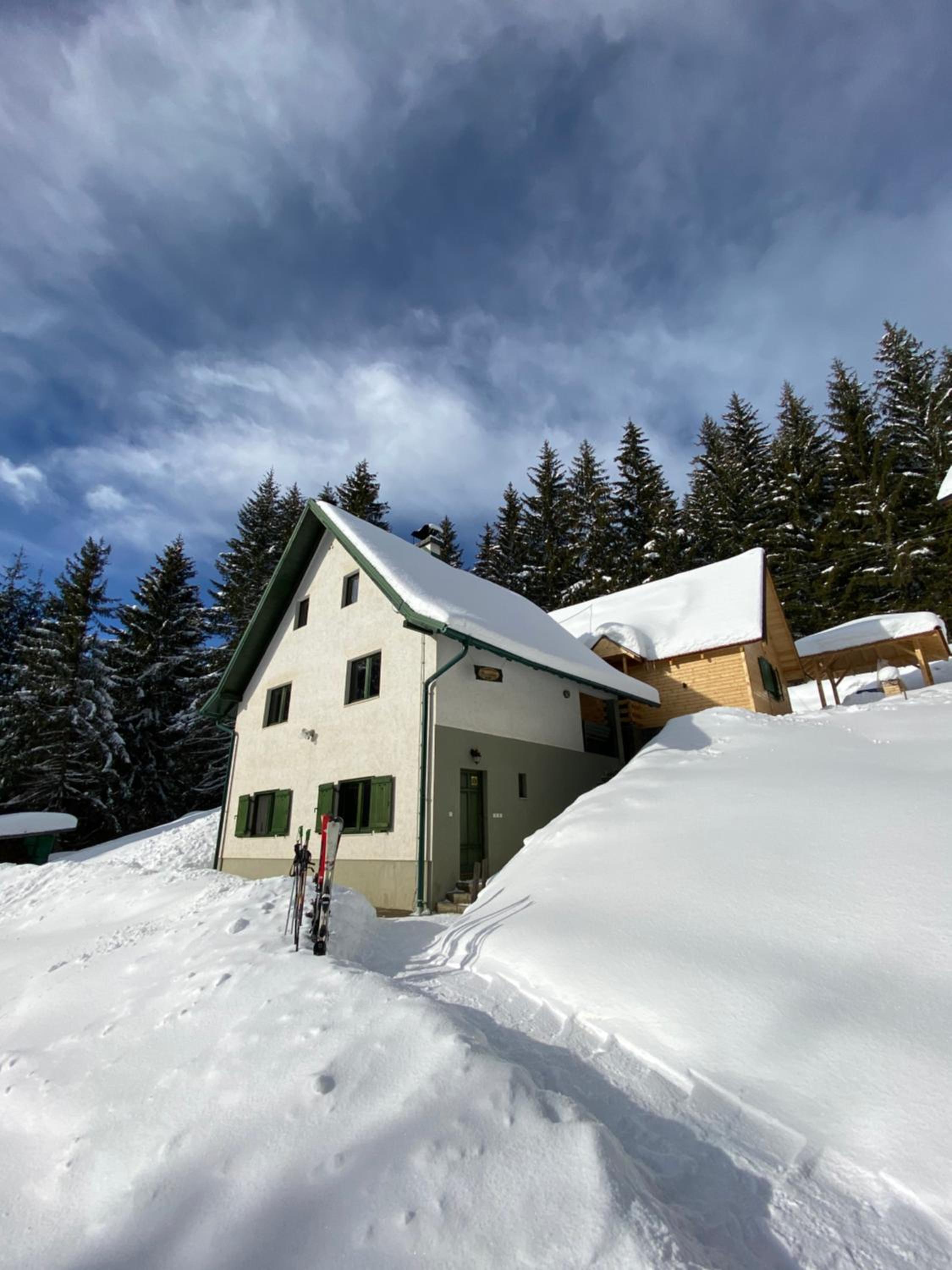 Guest House Golijski Dar view 2