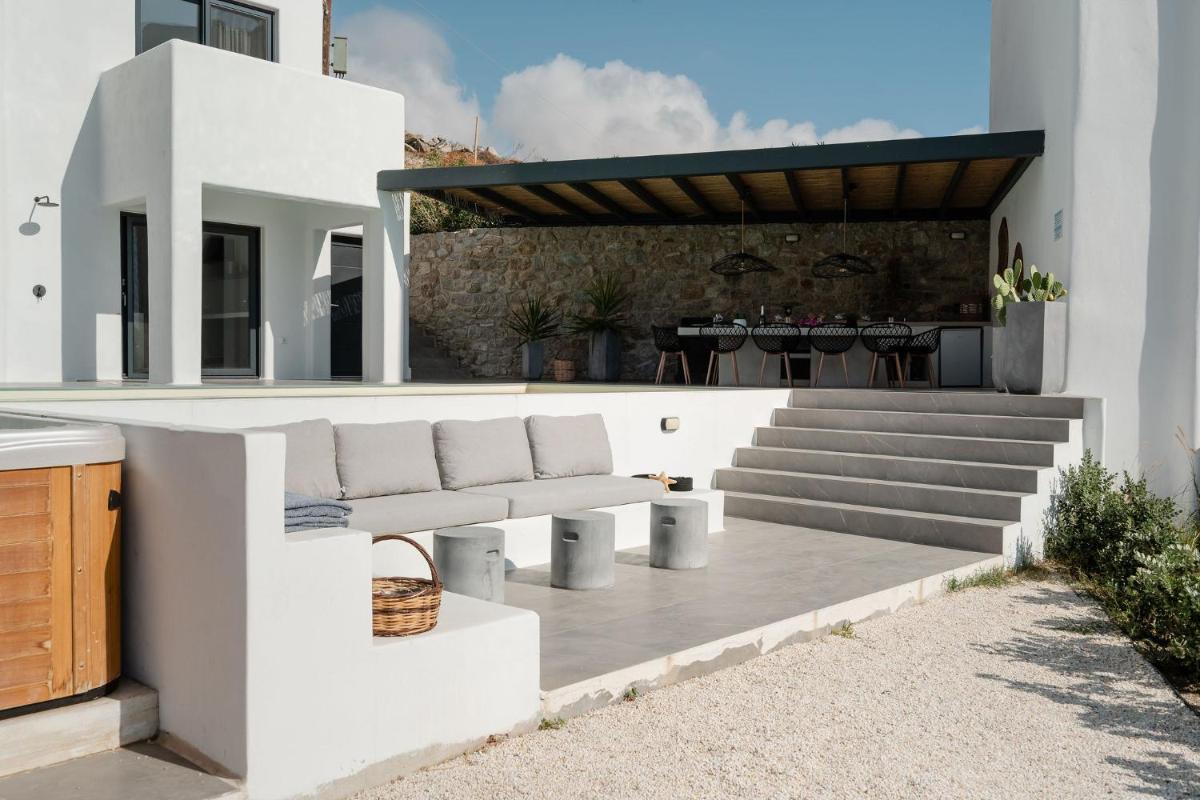 Villa Unica - Mikri Vigla, Seaview, Pool & Jacuzzi photo 3