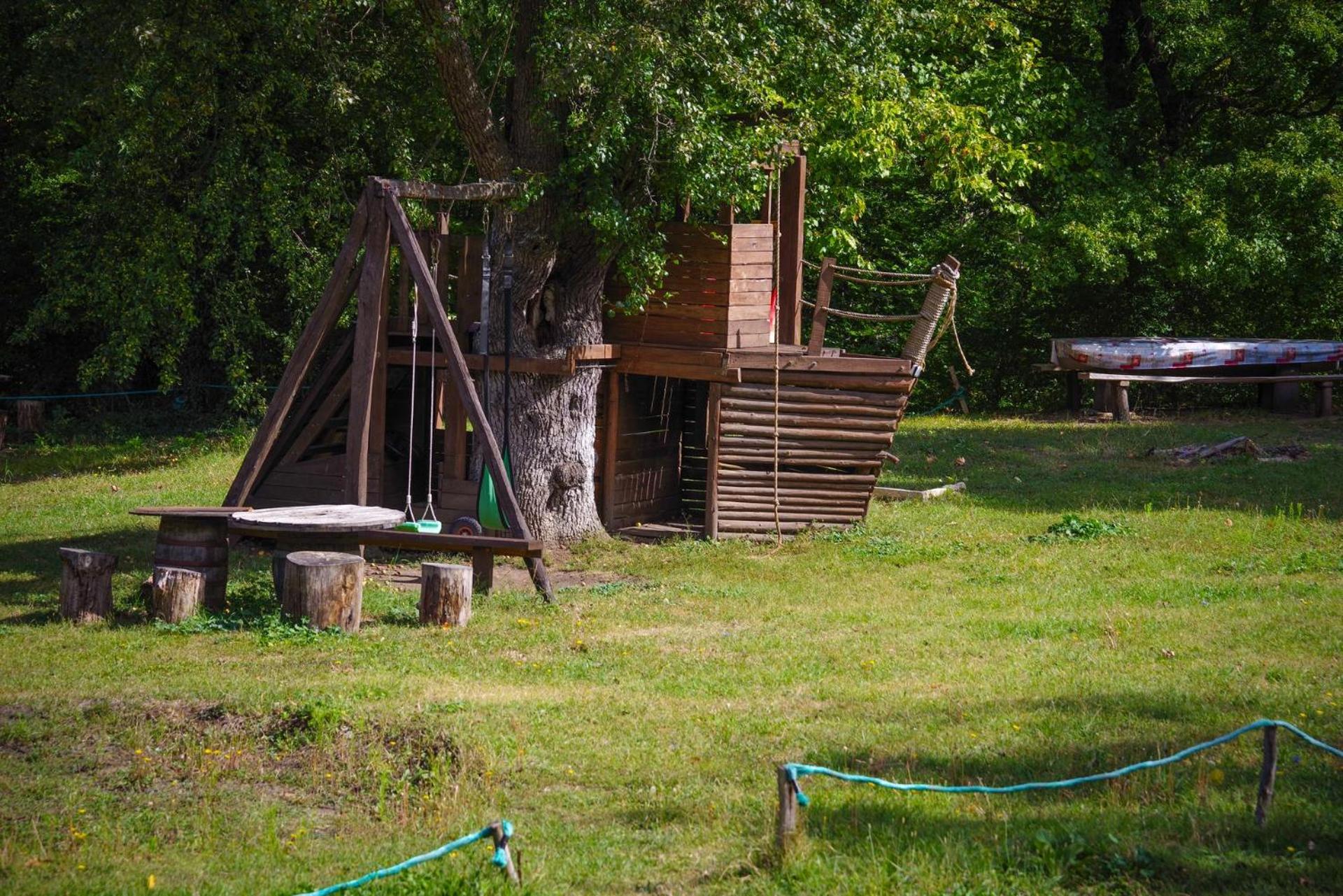 Photo 43
