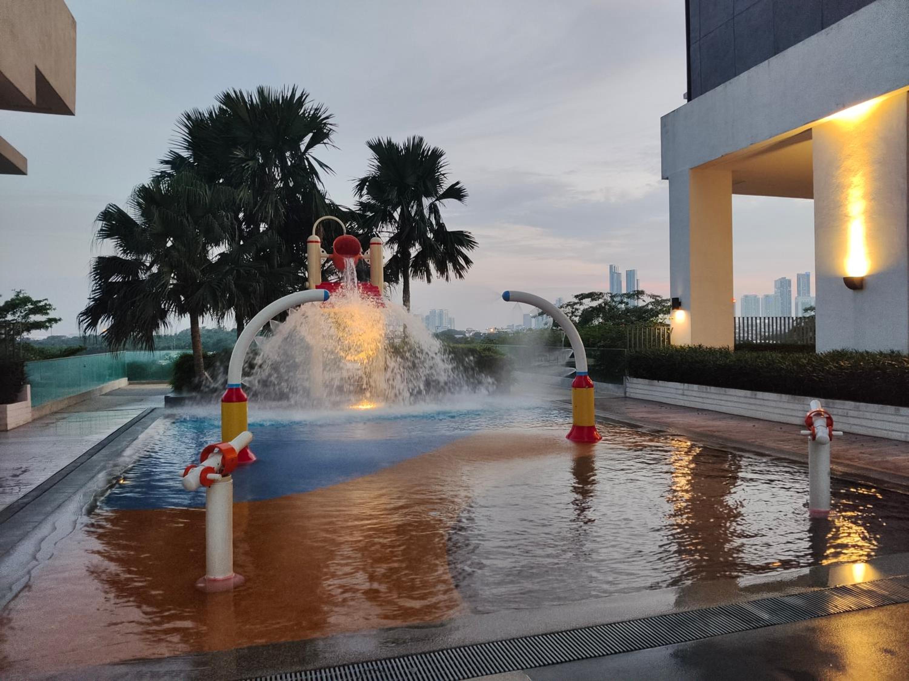 Midvalley Southkey Mosaic 2BR Suite Homestay by Jfive