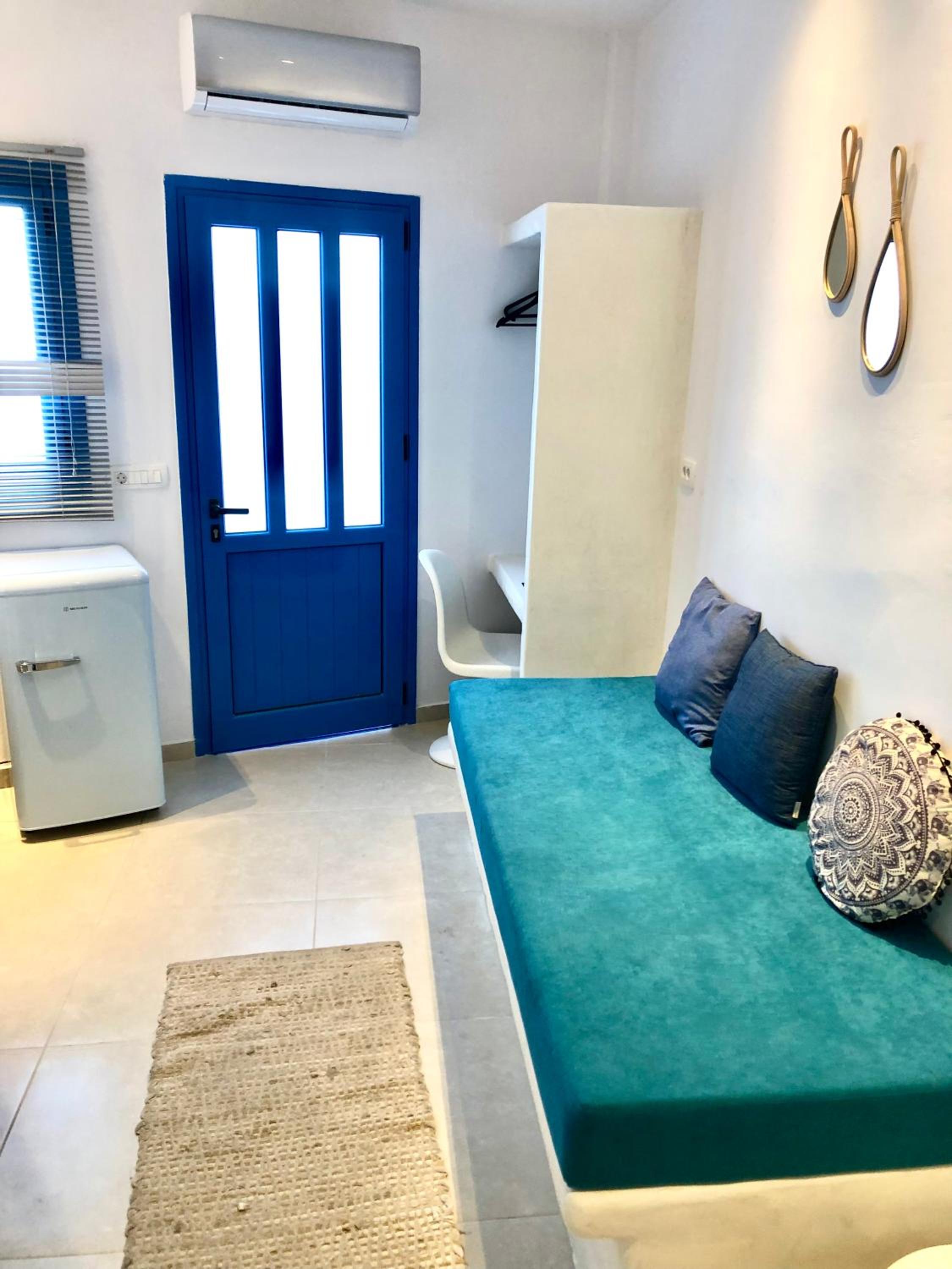 Oldtown Suites Fira