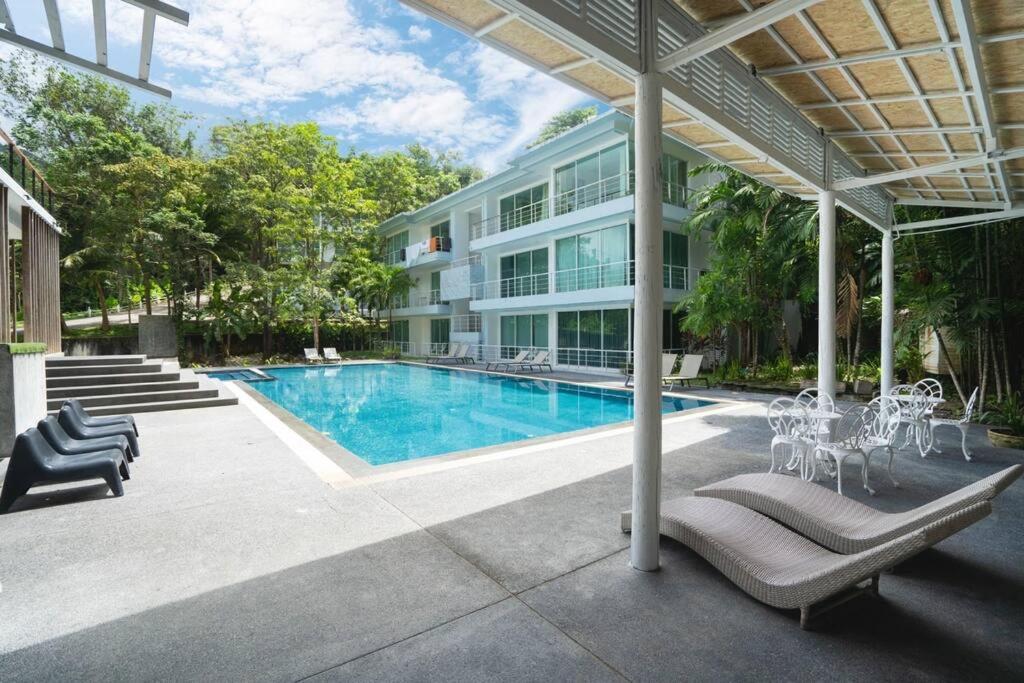seaview and quiet surrounded by trees 75smetre view 2