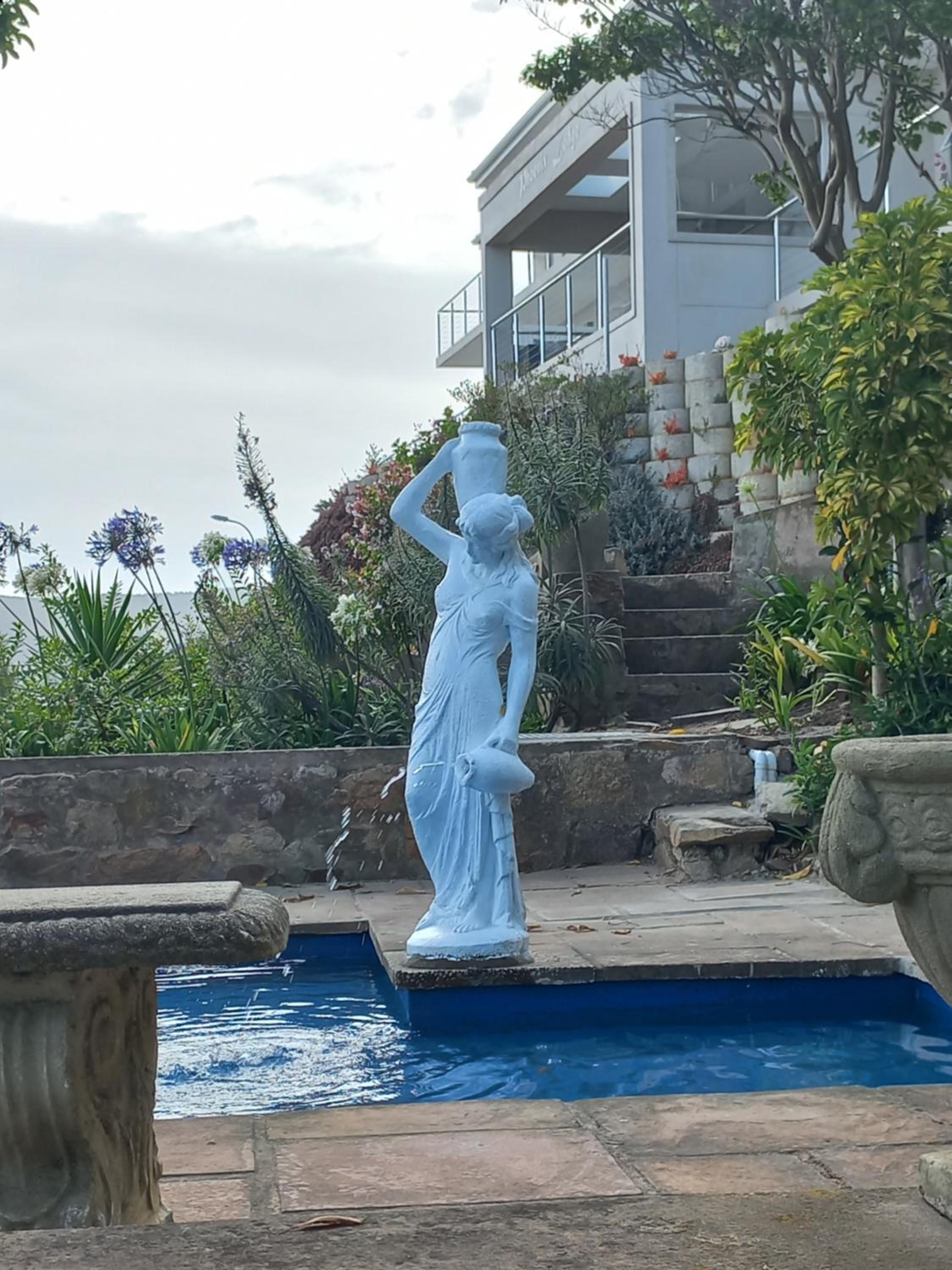Phoenix Lodge and Waterside Accommodation