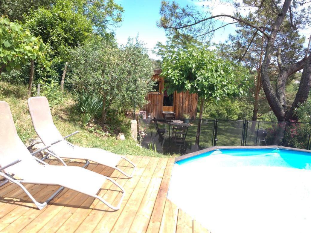 La cabane en bois view 2