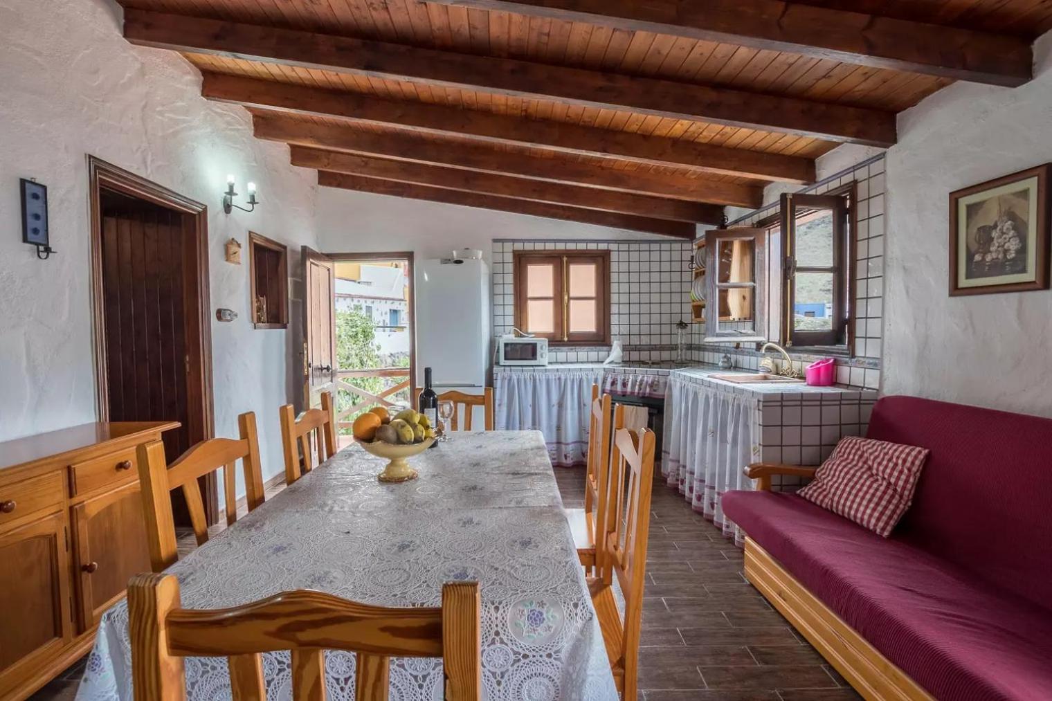 Casa Mercedes, Tamaimo