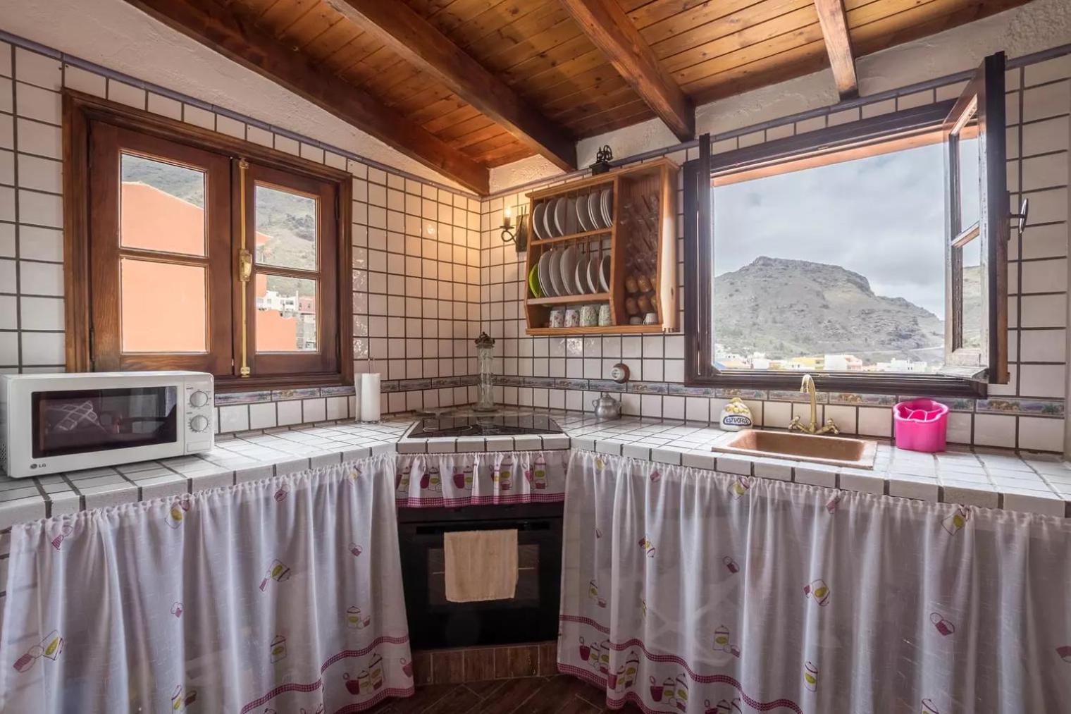 Casa Mercedes, Tamaimo
