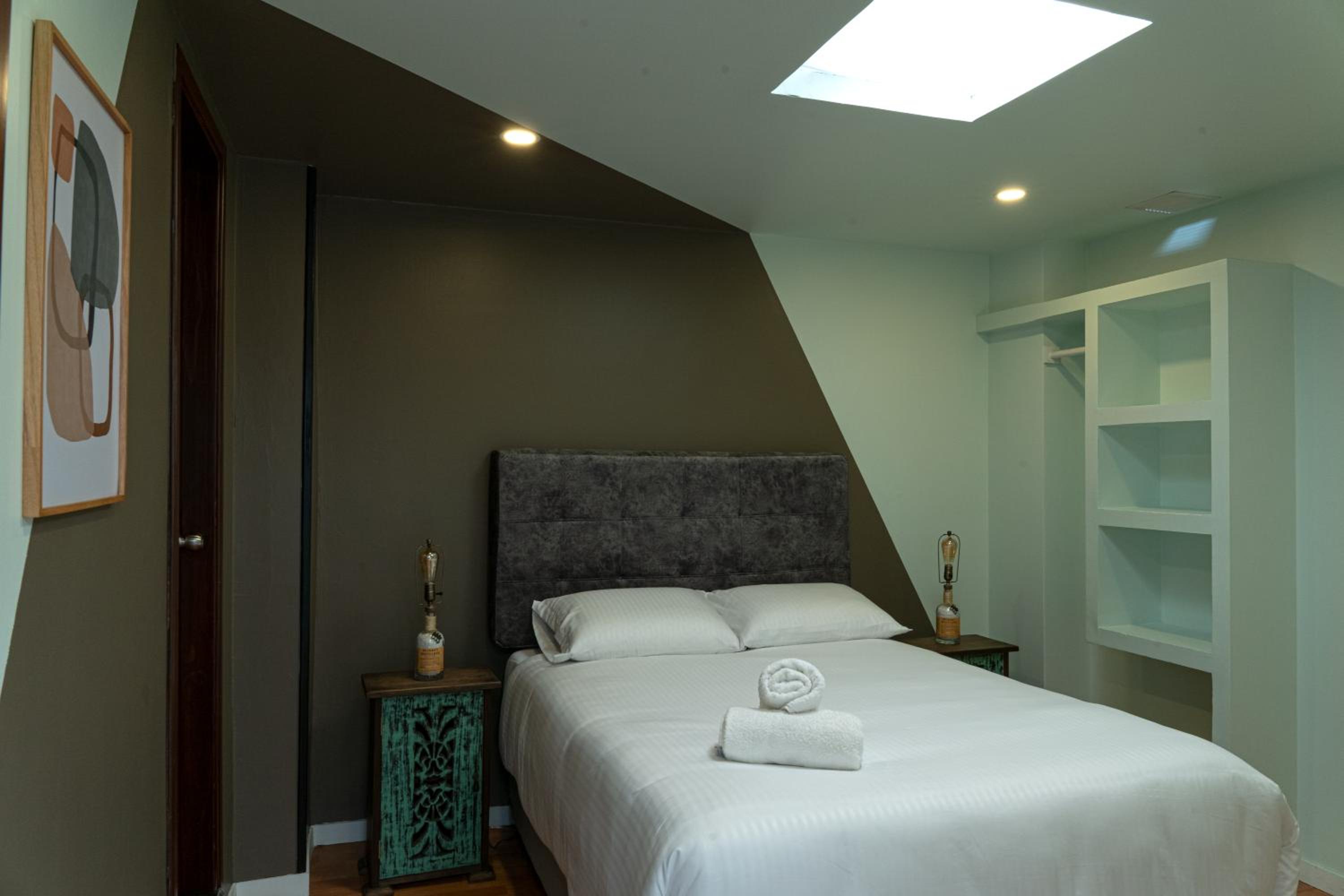 Next Door en Bogotá — hotel room