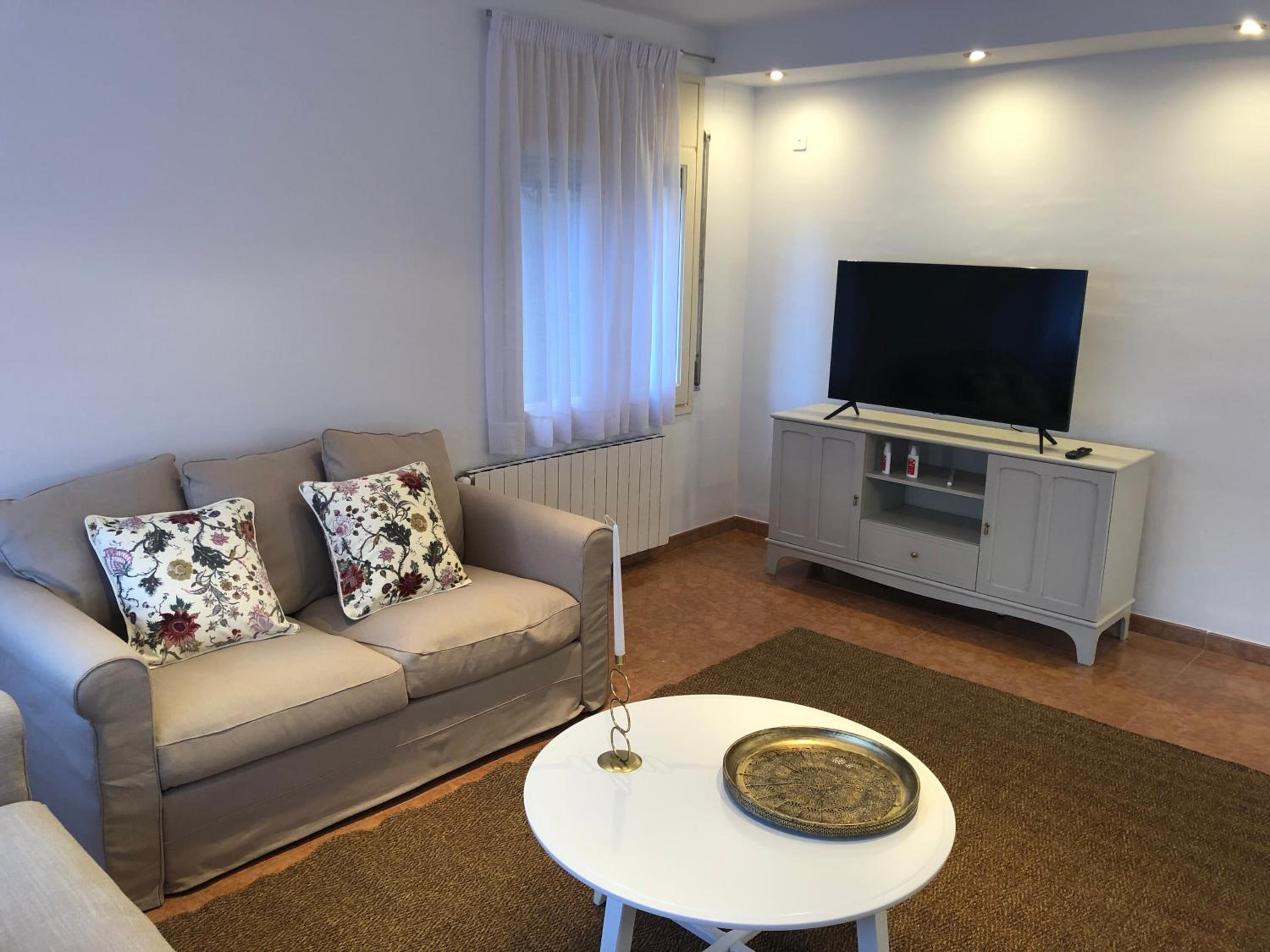 Villa Marta - Girona view 4