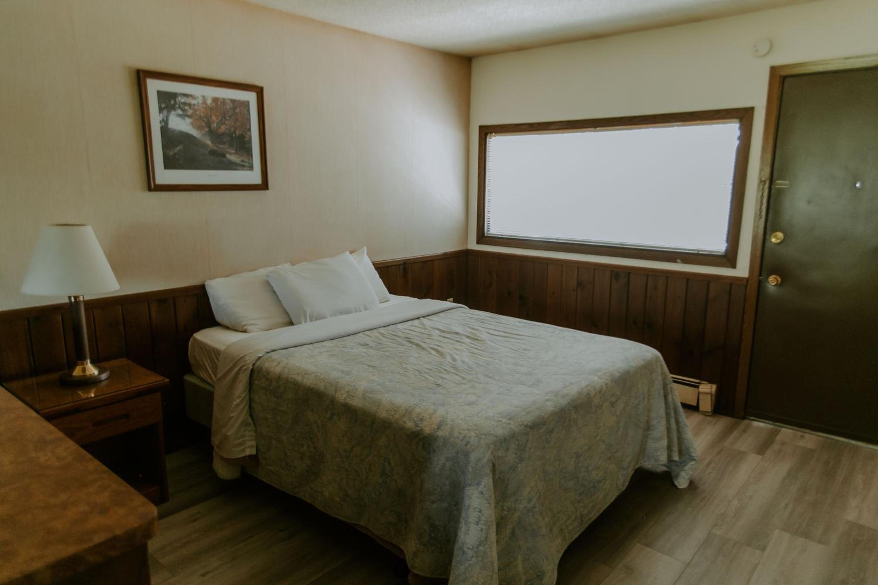 Silver Rapids Lodge & Campground