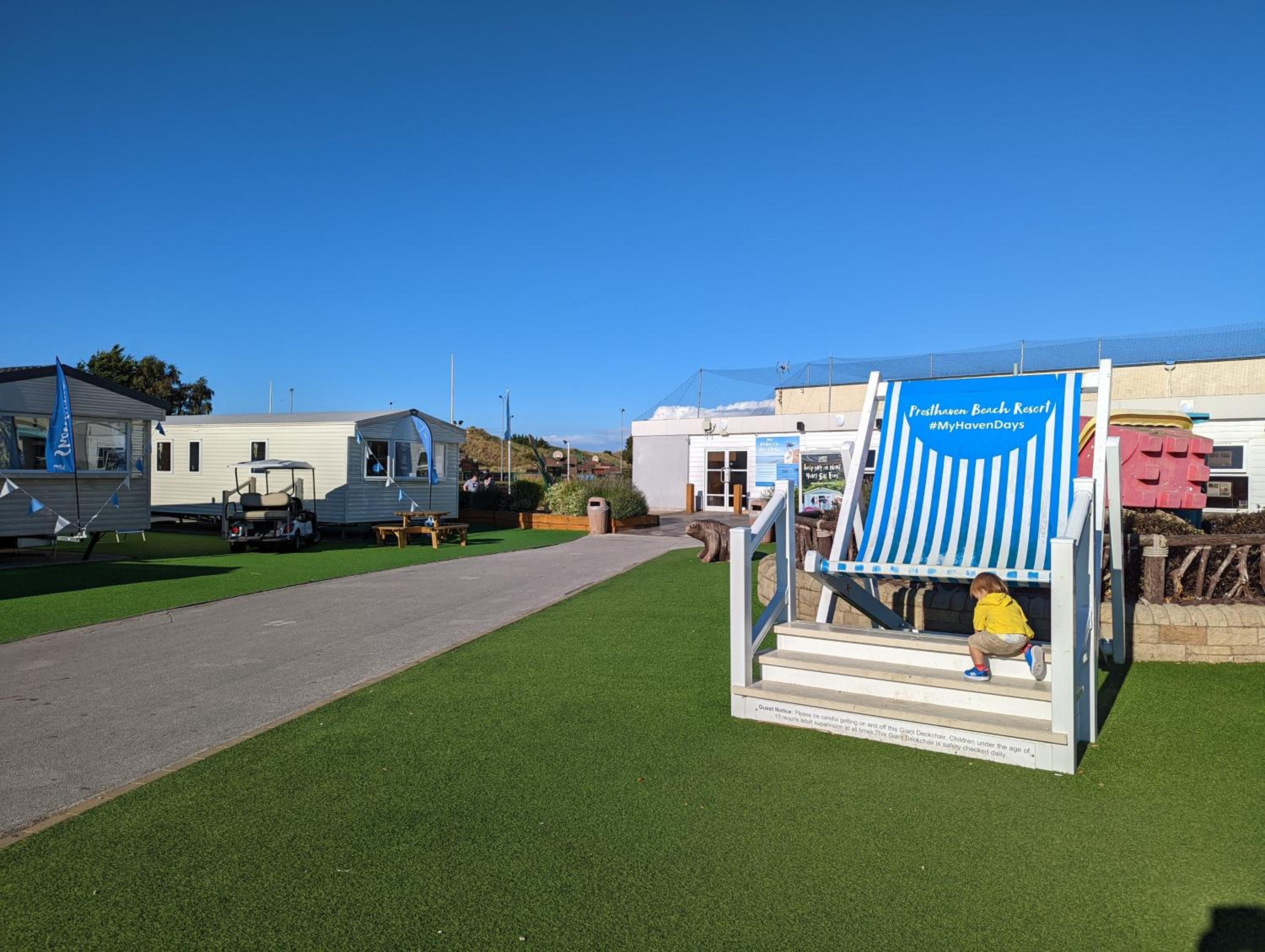 The Jones's Family Caravan with private decking - Presthaven view 4
