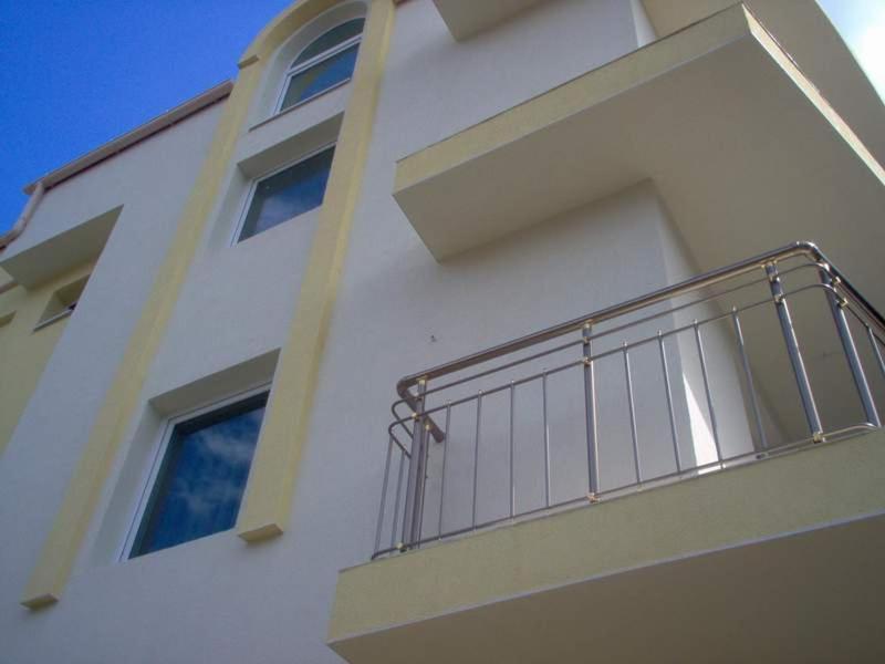 Stela Guest House