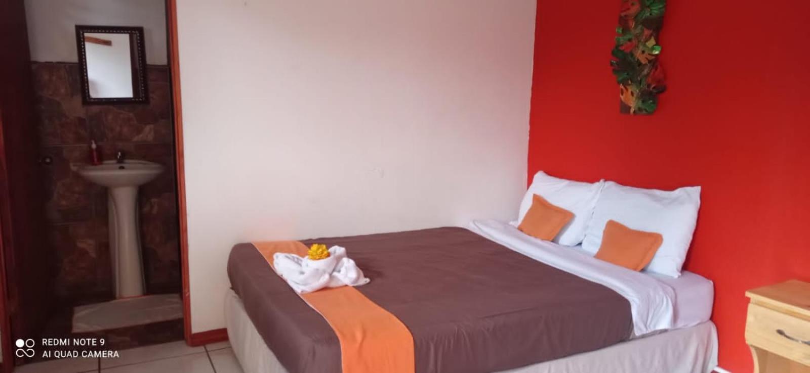 Hotel Your House