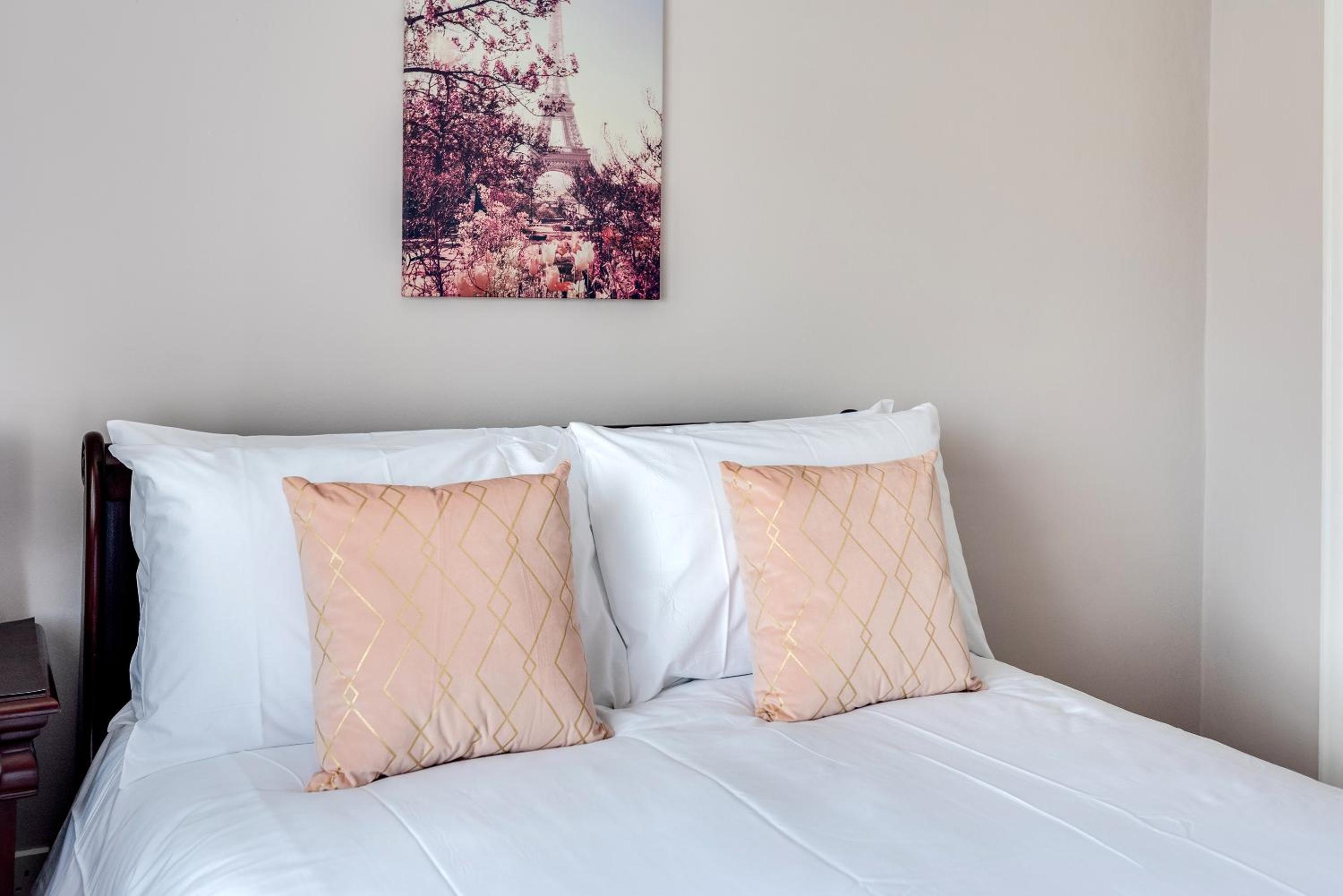 Oxford Vacations - The Oxford Abode - 3-Bedroom House - large garden free parking - Property Image 6