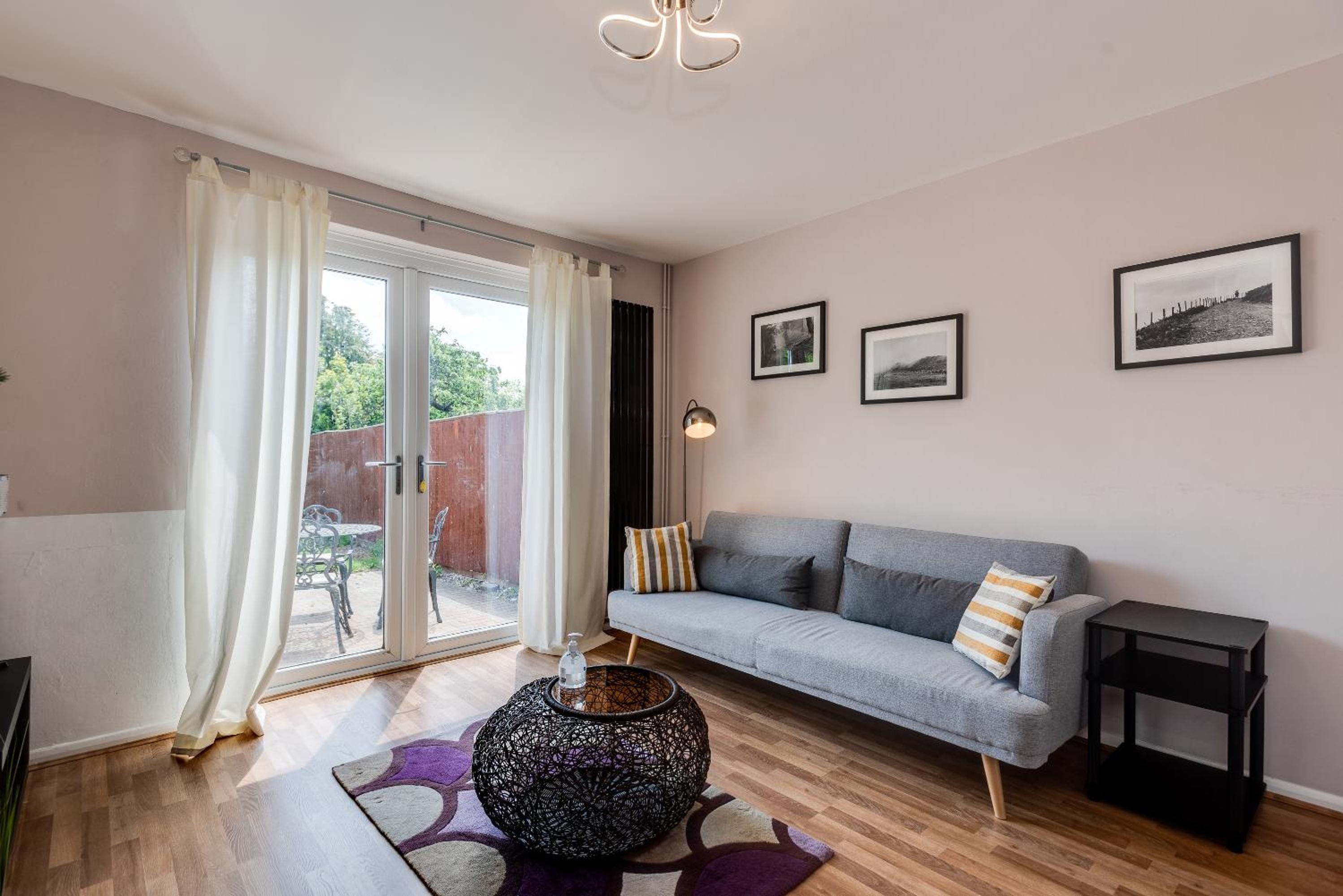 Oxford Vacations - The Oxford Abode - 3-Bedroom House - large garden free parking - Property Image 30