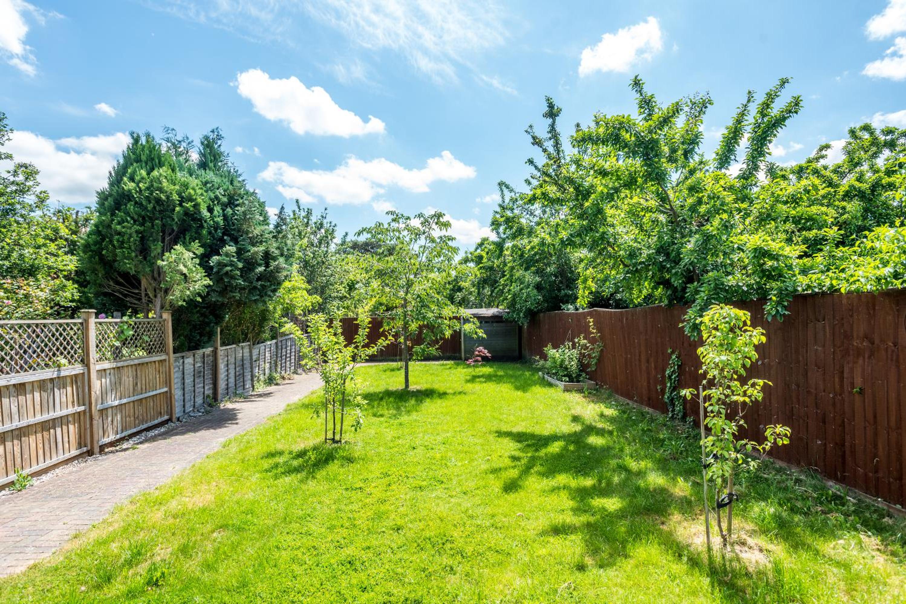 Oxford Vacations - The Oxford Abode - 3-Bedroom House - large garden free parking - Property Image 13