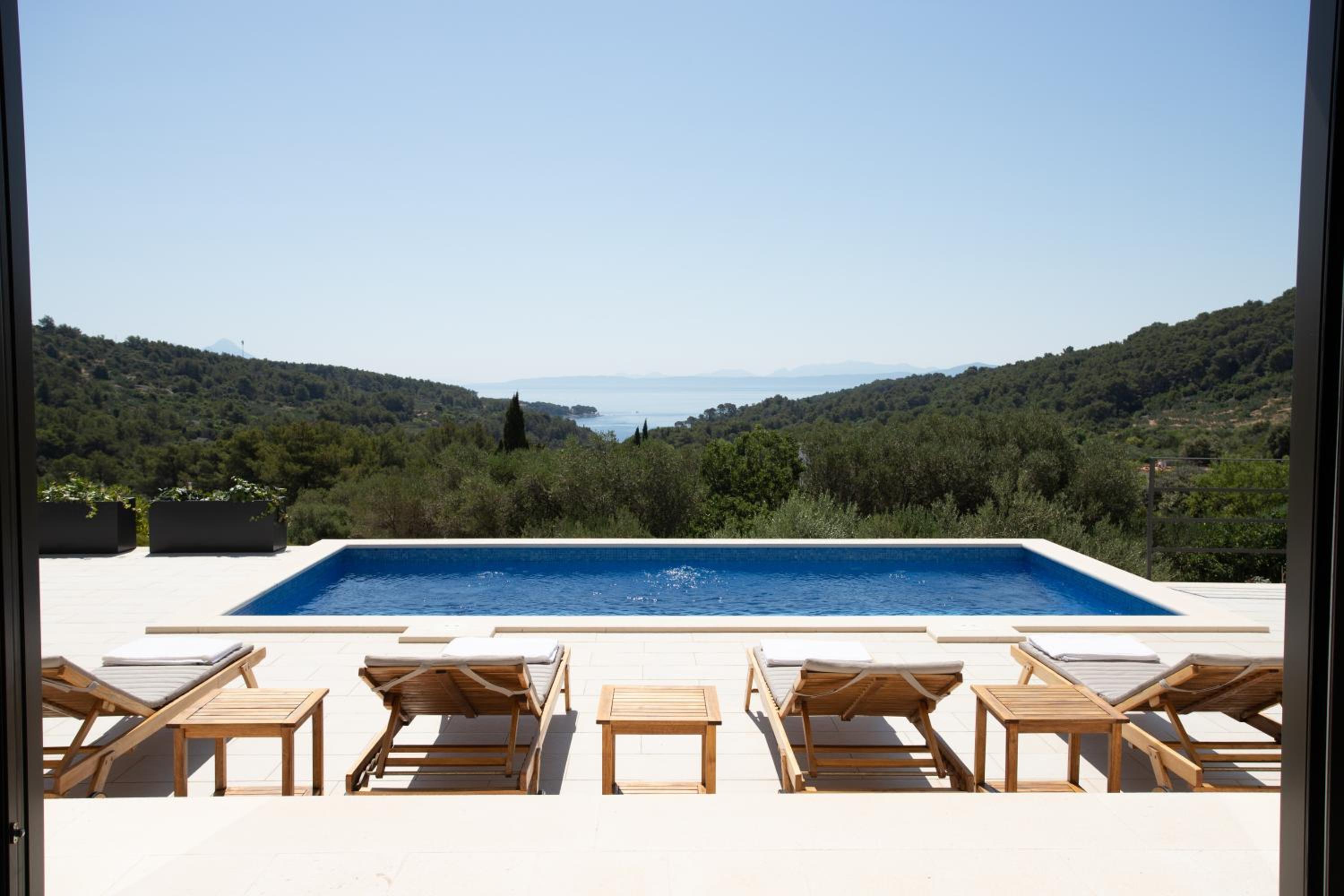 Villa Aurora view 3