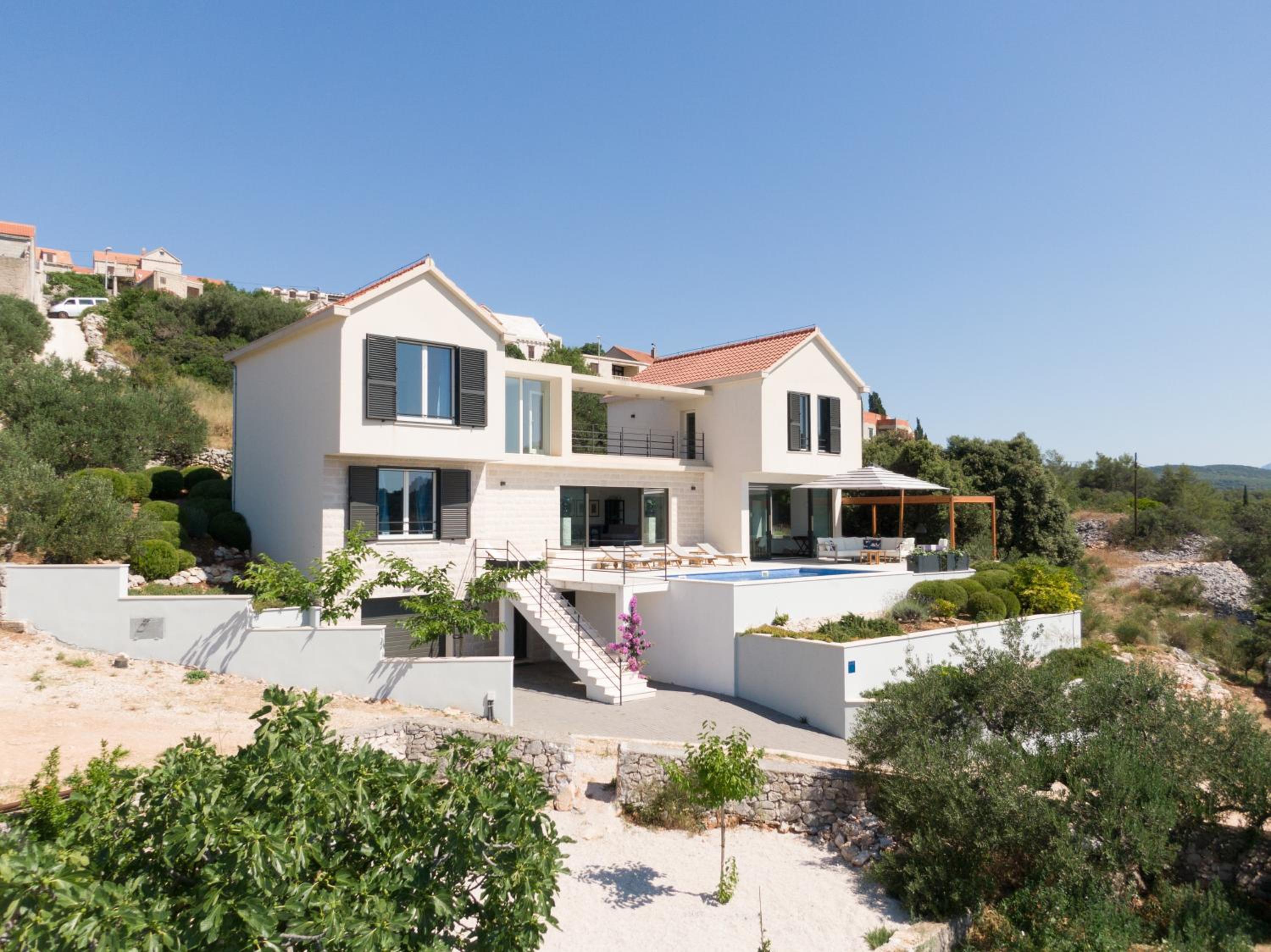 Villa Aurora view 2