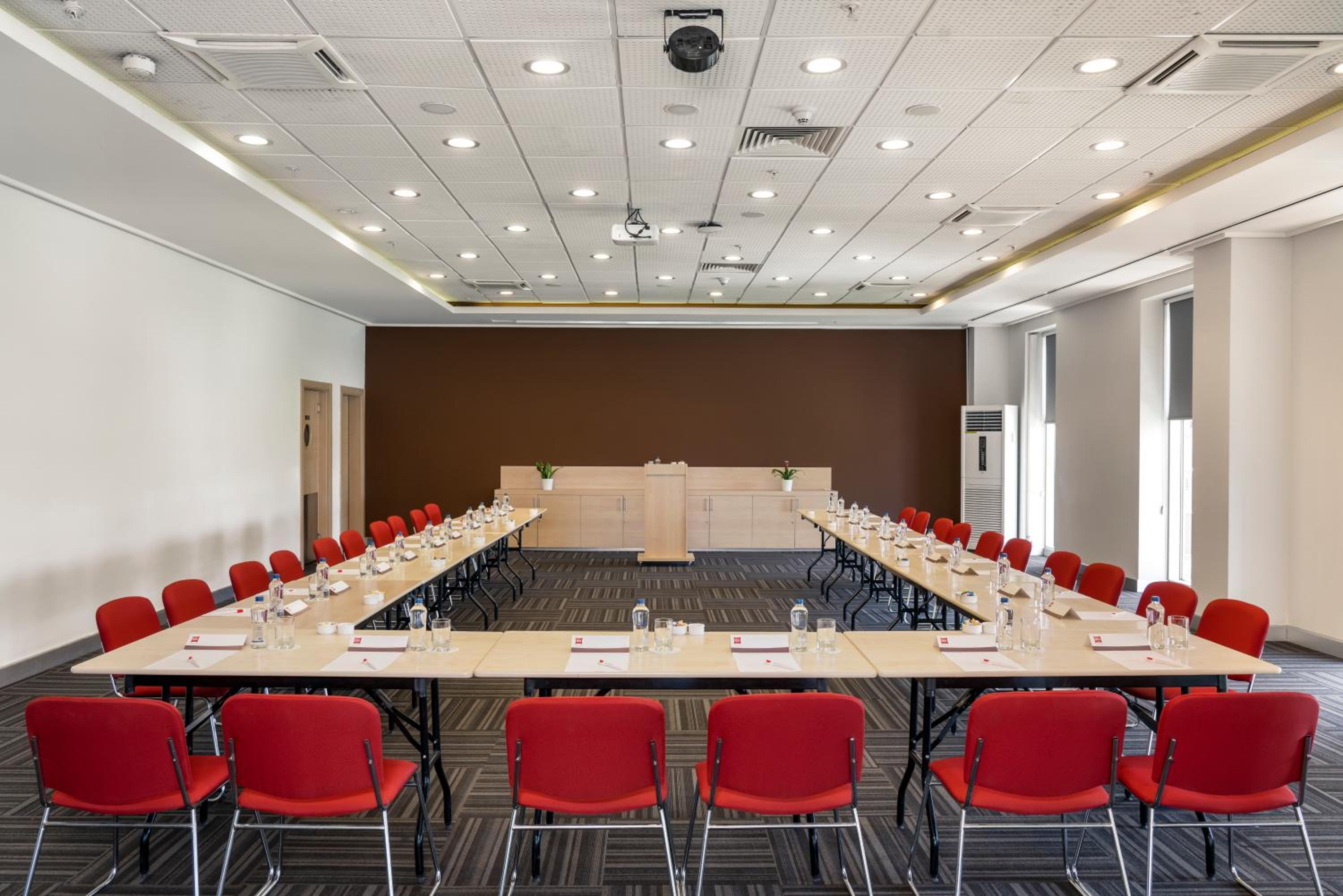 ibis Adana - Image 38