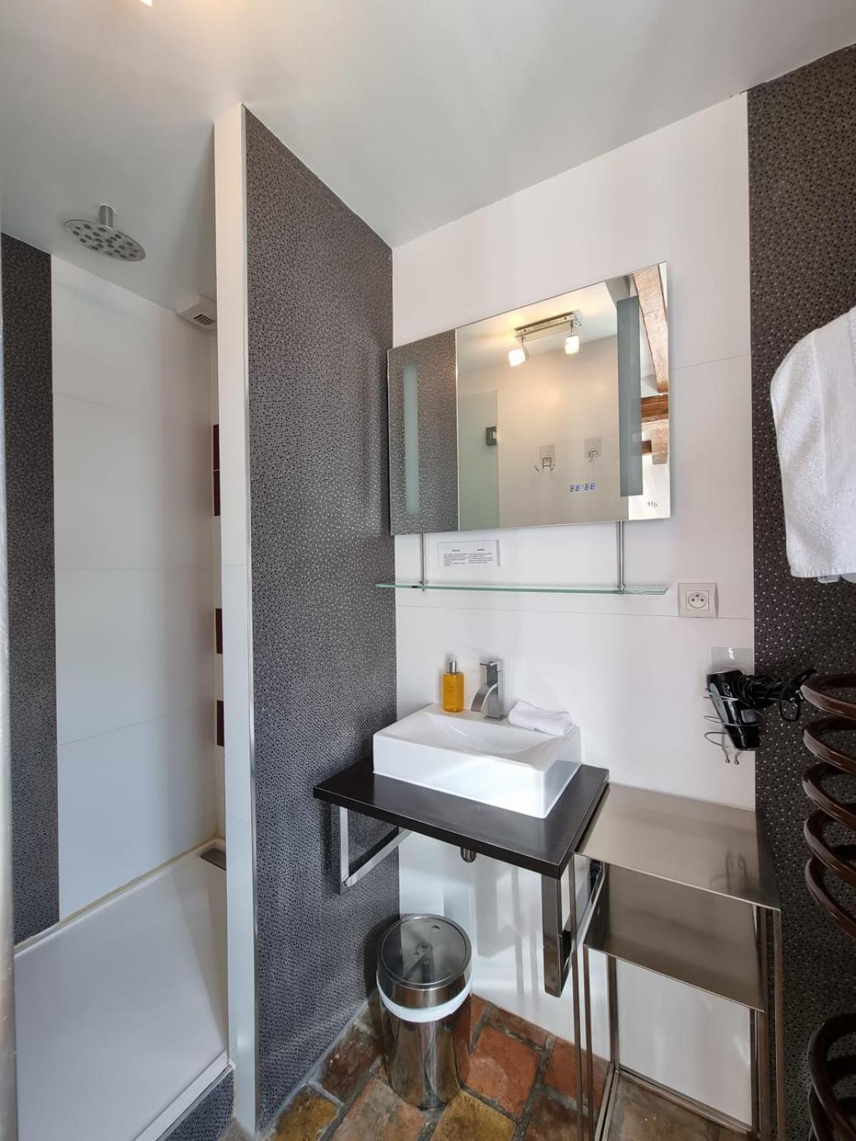 Chambres Houdaille view 2