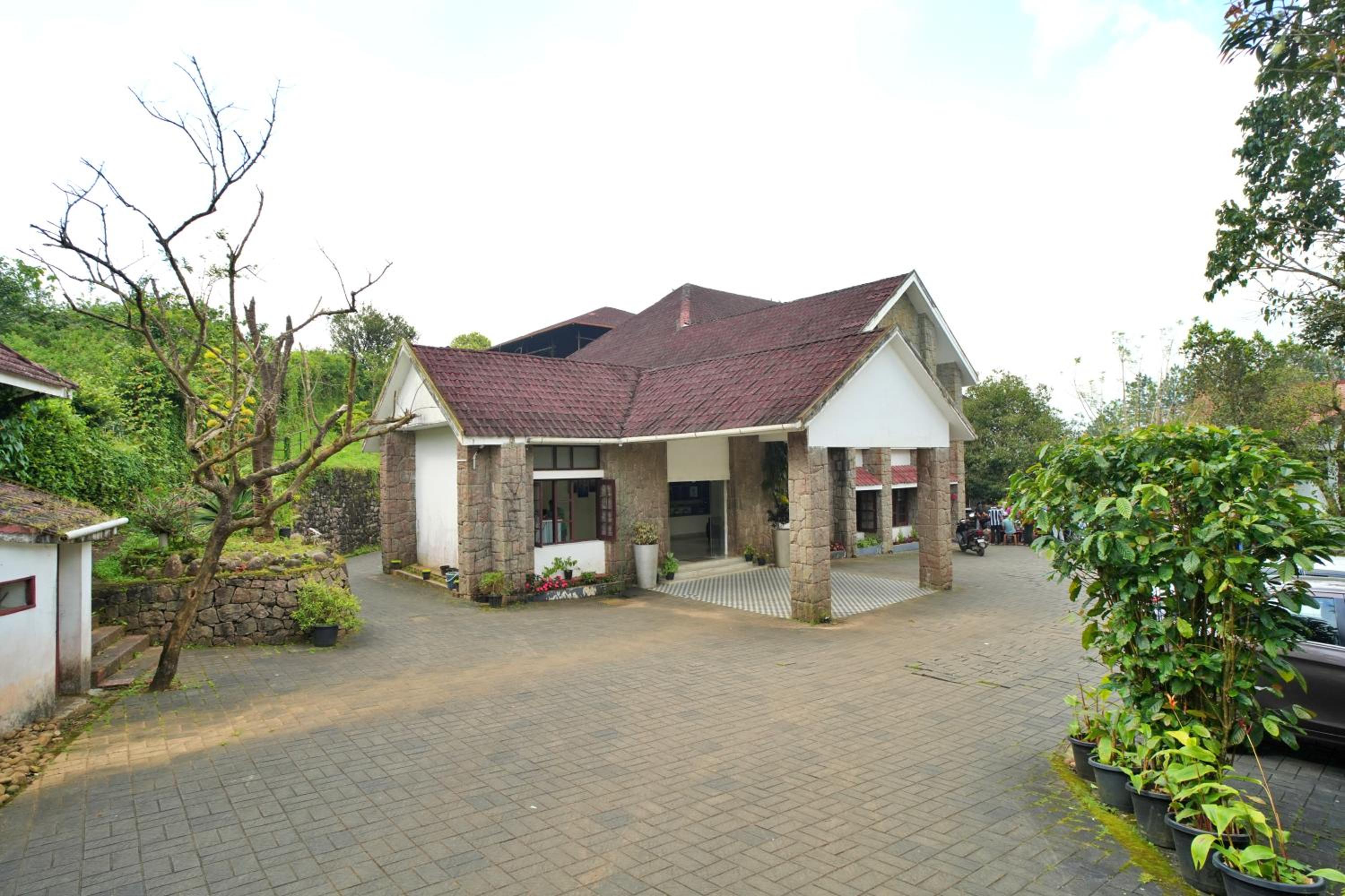 Adrak Summer Sand Hill Resort Vagamon