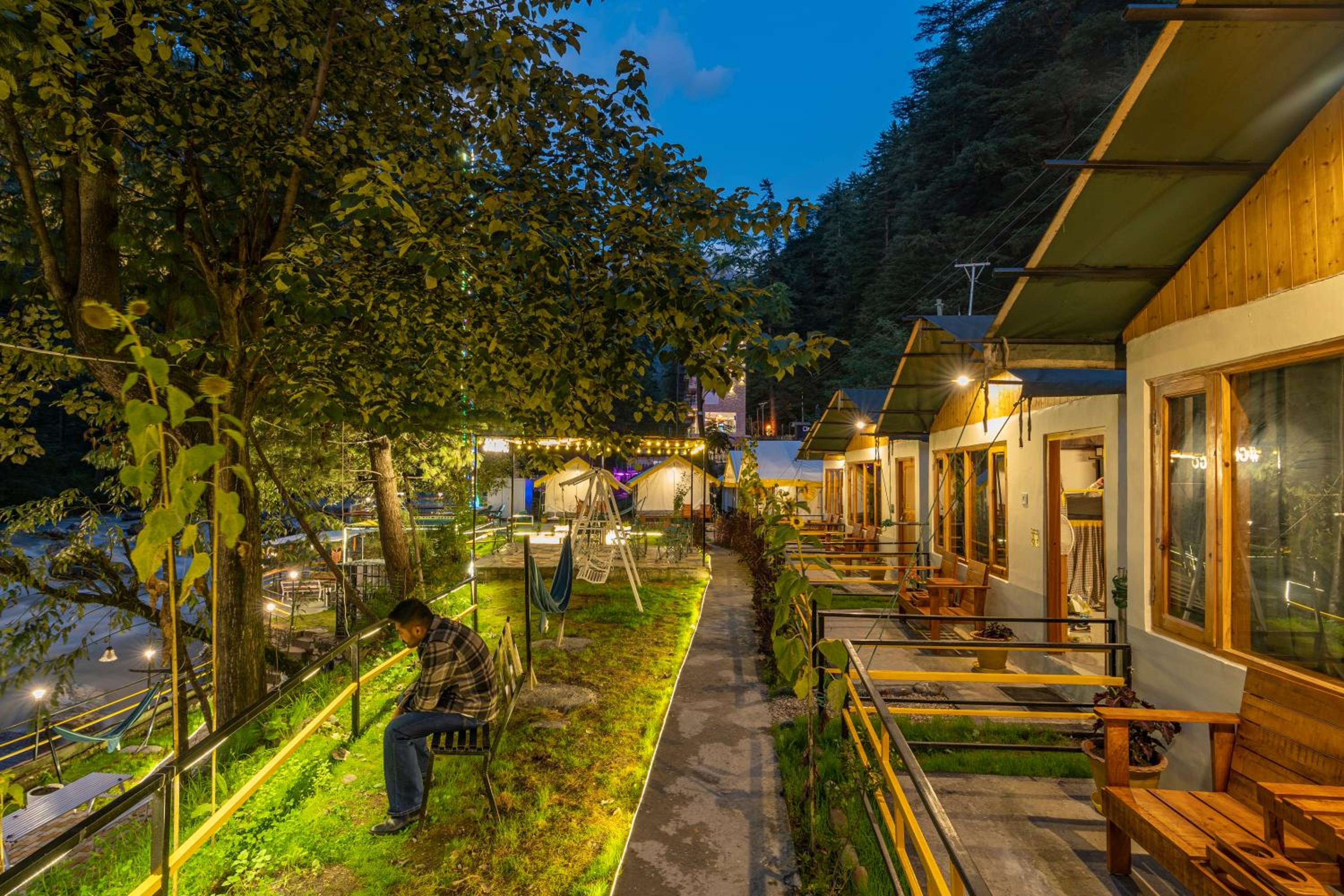 The Hosteller Kasol, Riverside view 3