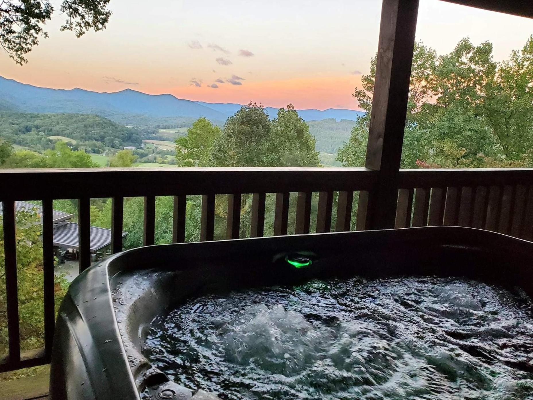 Majestic Mountain Top, Best View in Bryson City!