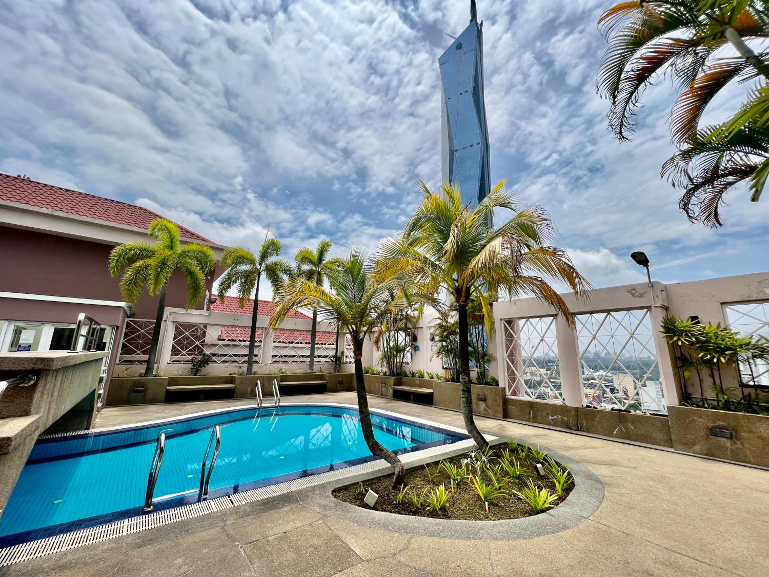 Casa Mutiara Apartments by Moonlight