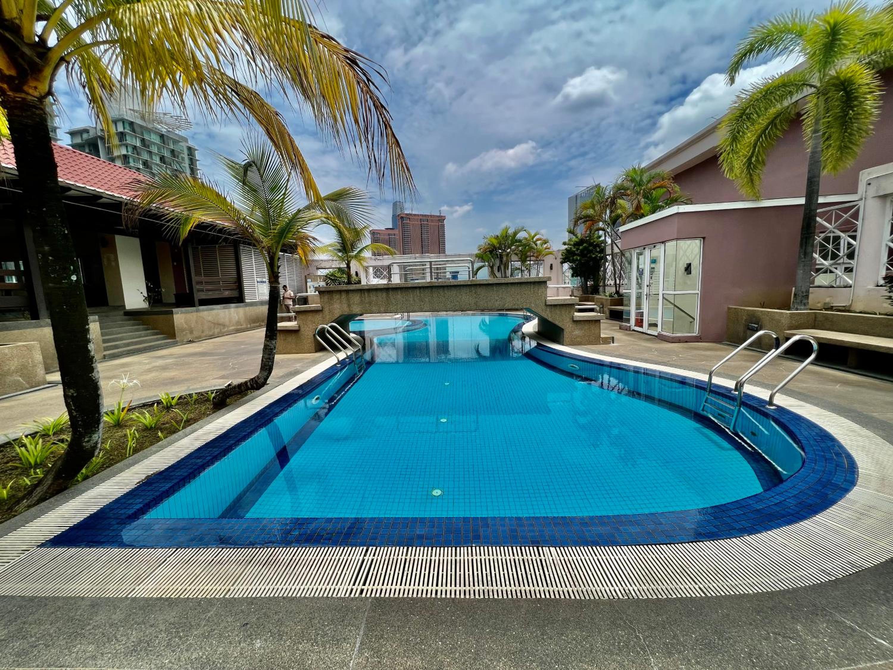 Casa Mutiara Apartments by Moonlight