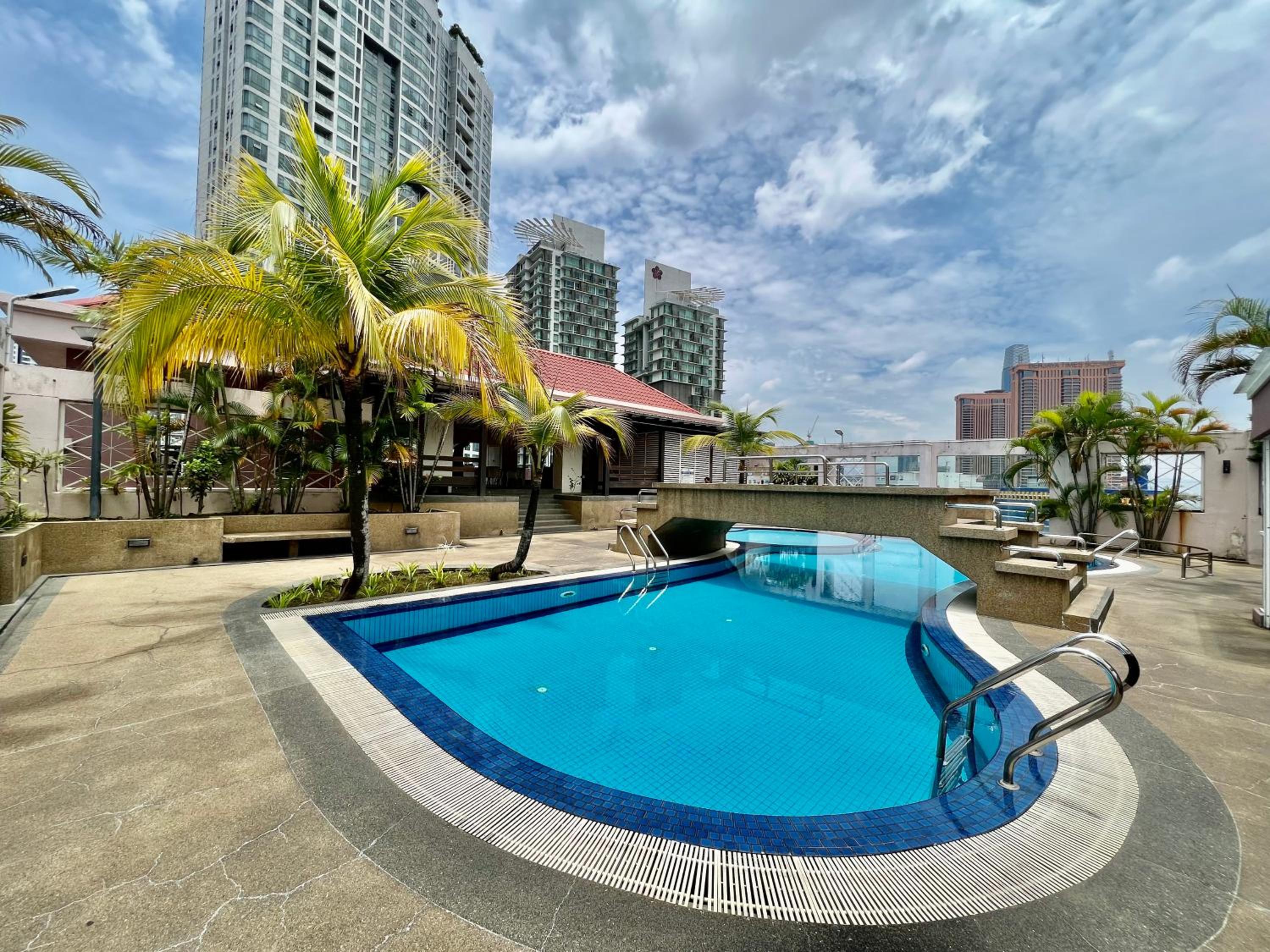 Casa Mutiara Apartments by Moonlight
