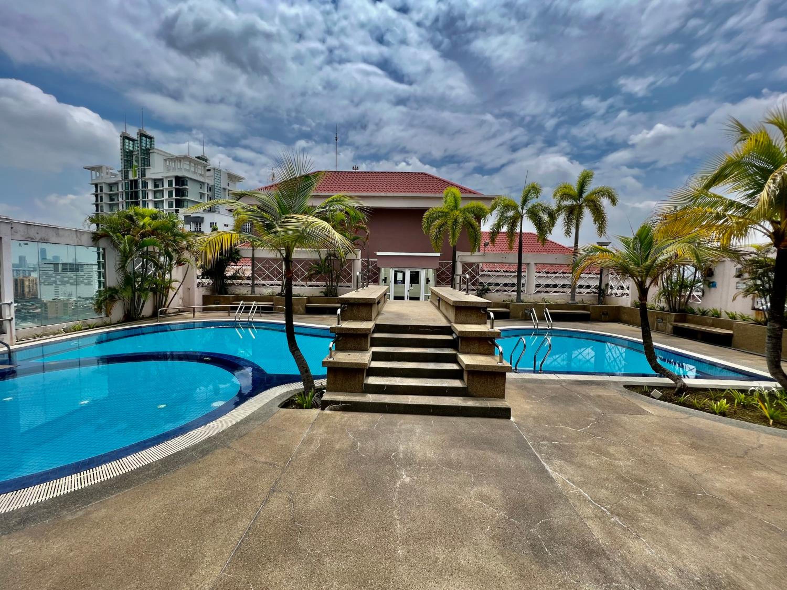 Casa Mutiara Apartments by Moonlight