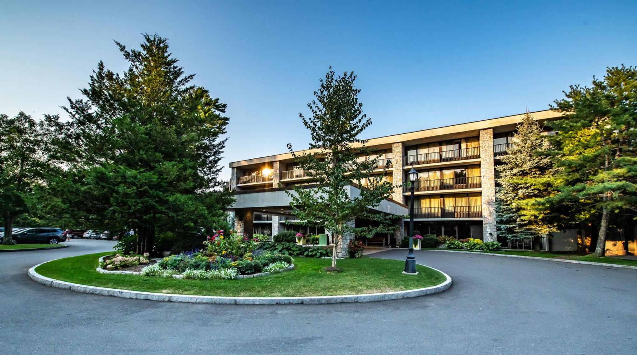 Holiday Inn Bar Harbor Regency Hotel by IHG