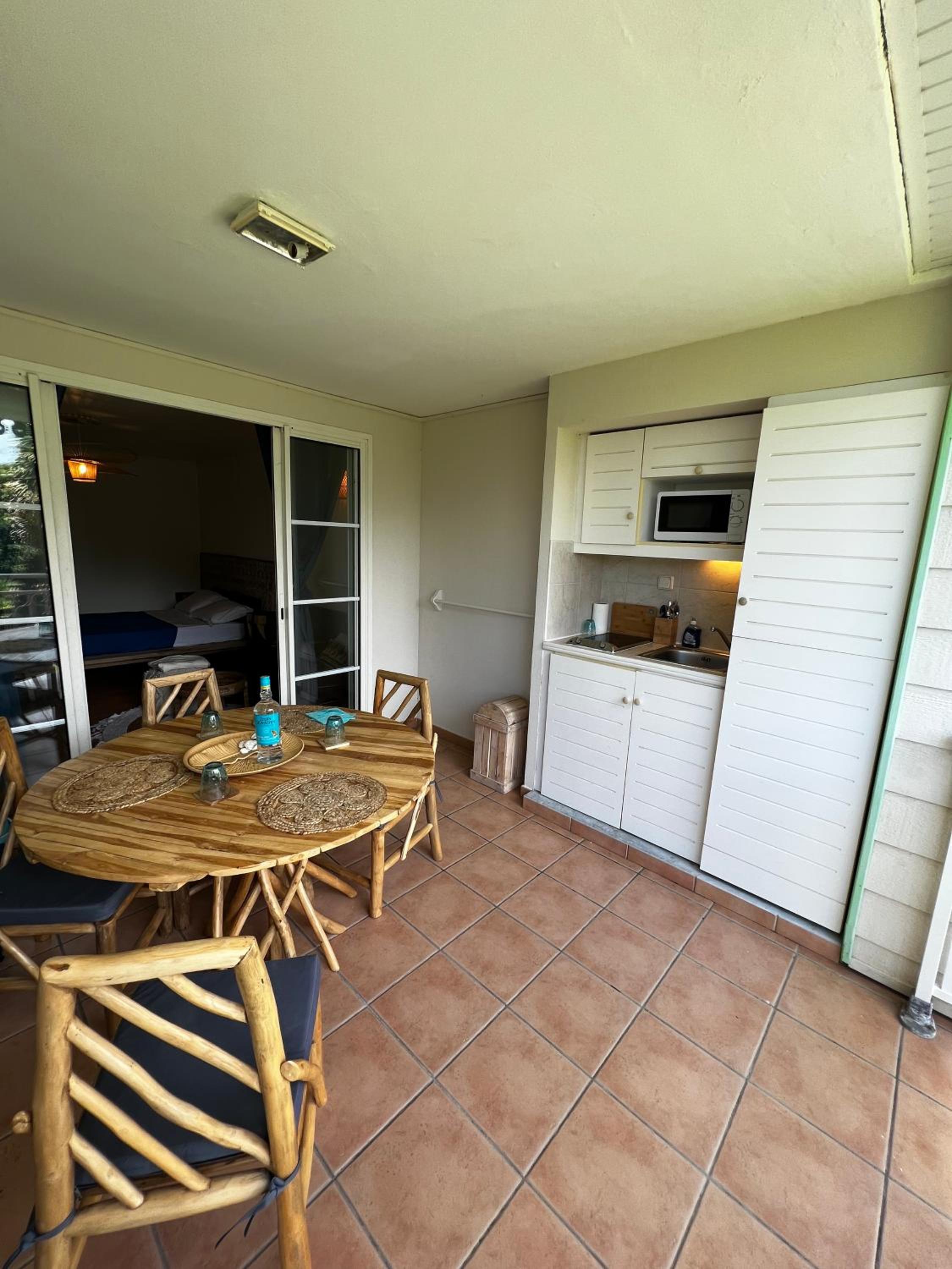 BEAU STUDIO RENOVE AU SEIN D'UN MAGNIFIQUE COMPLEXE HOTELIER