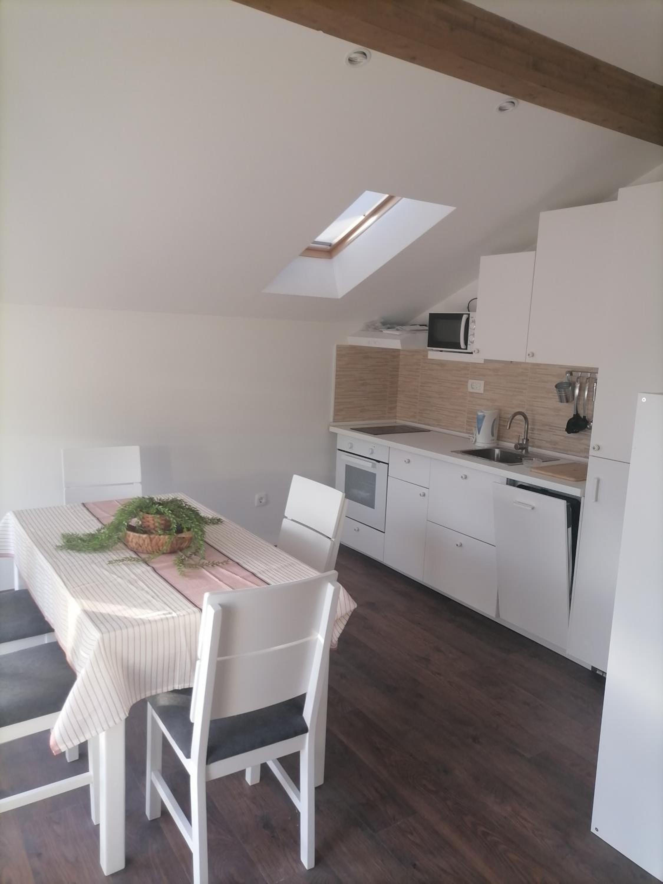 Ala da-apartman sa bazenom