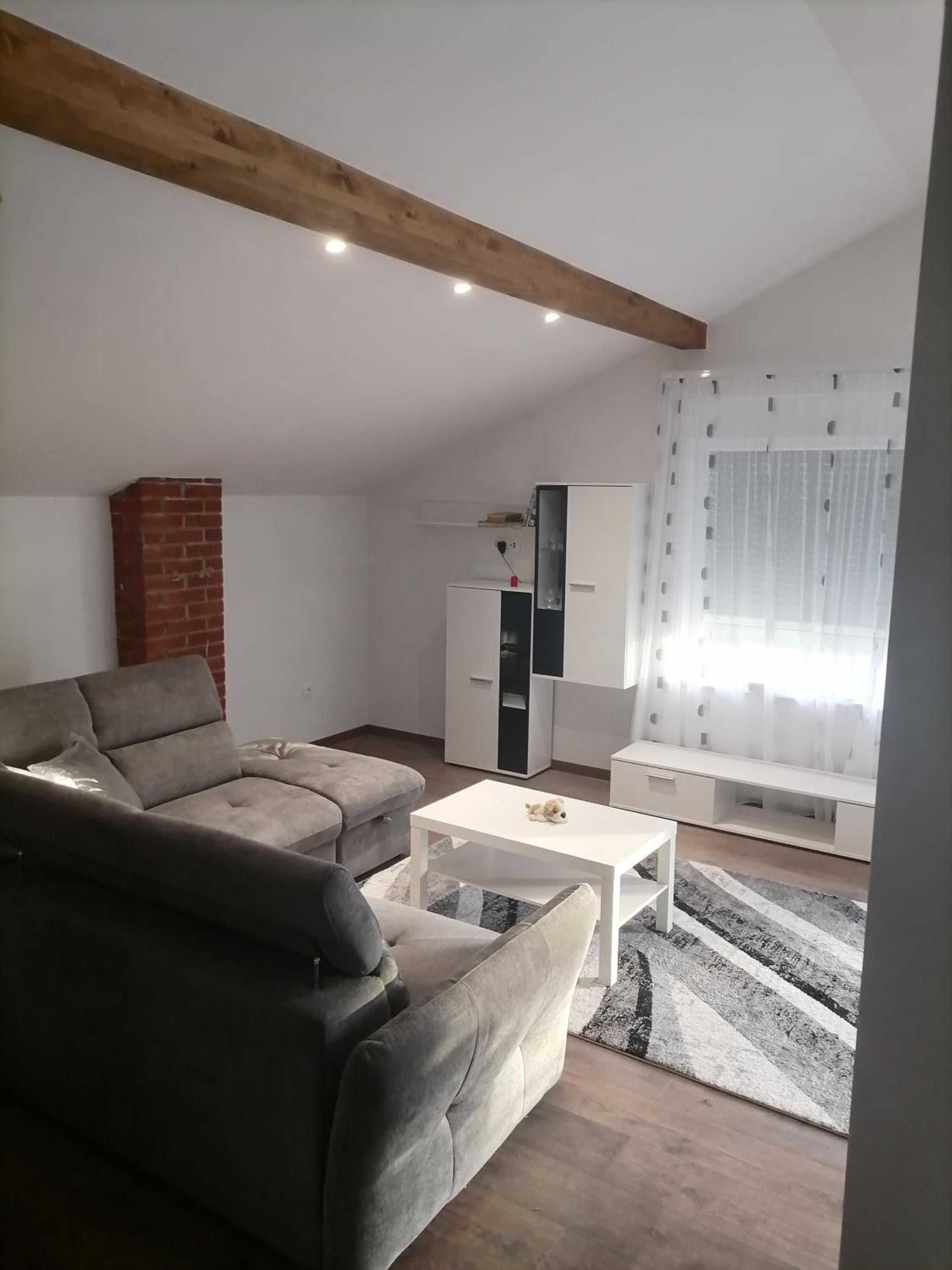 Ala da-apartman sa bazenom