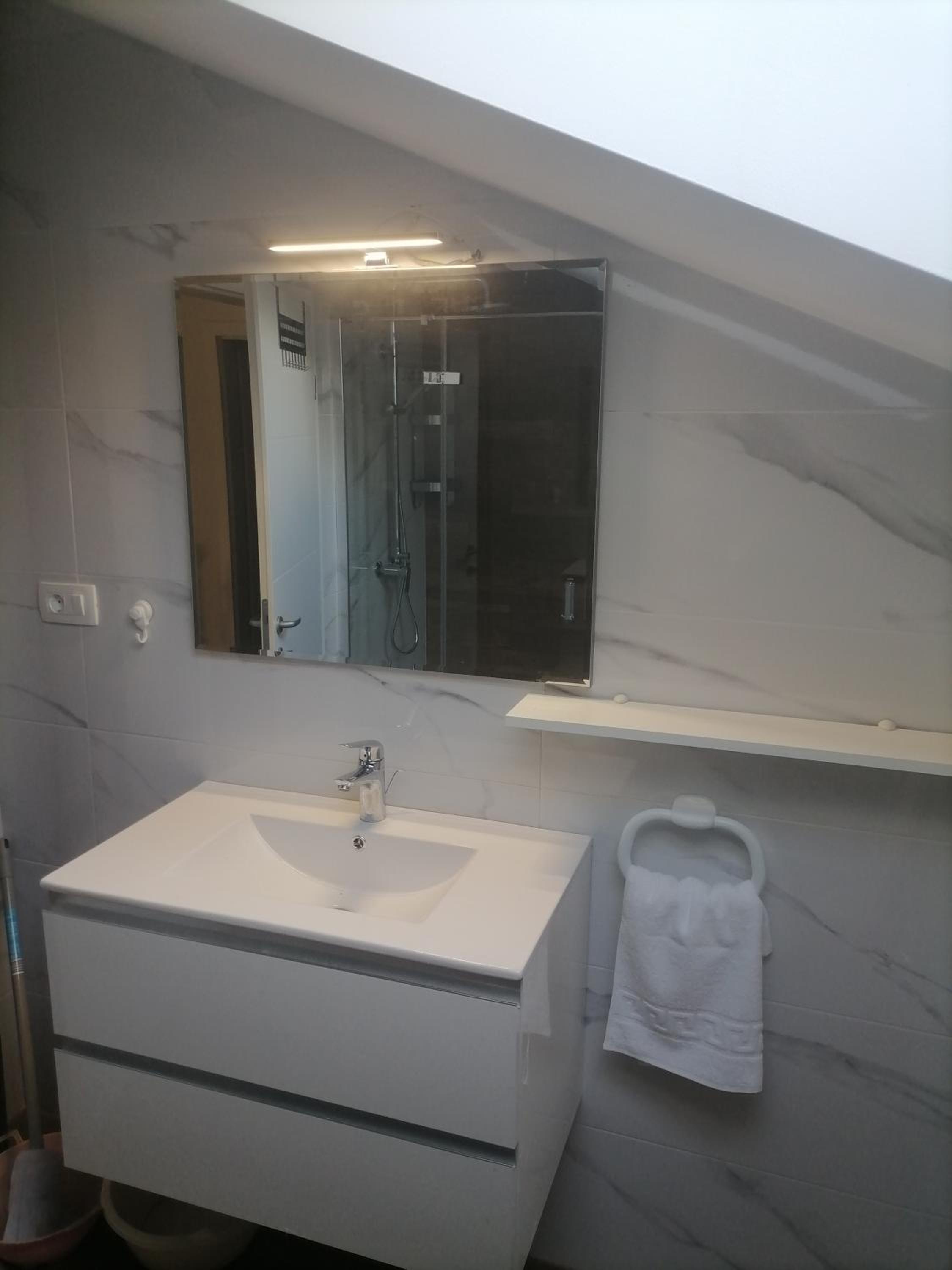 Ala da-apartman sa bazenom