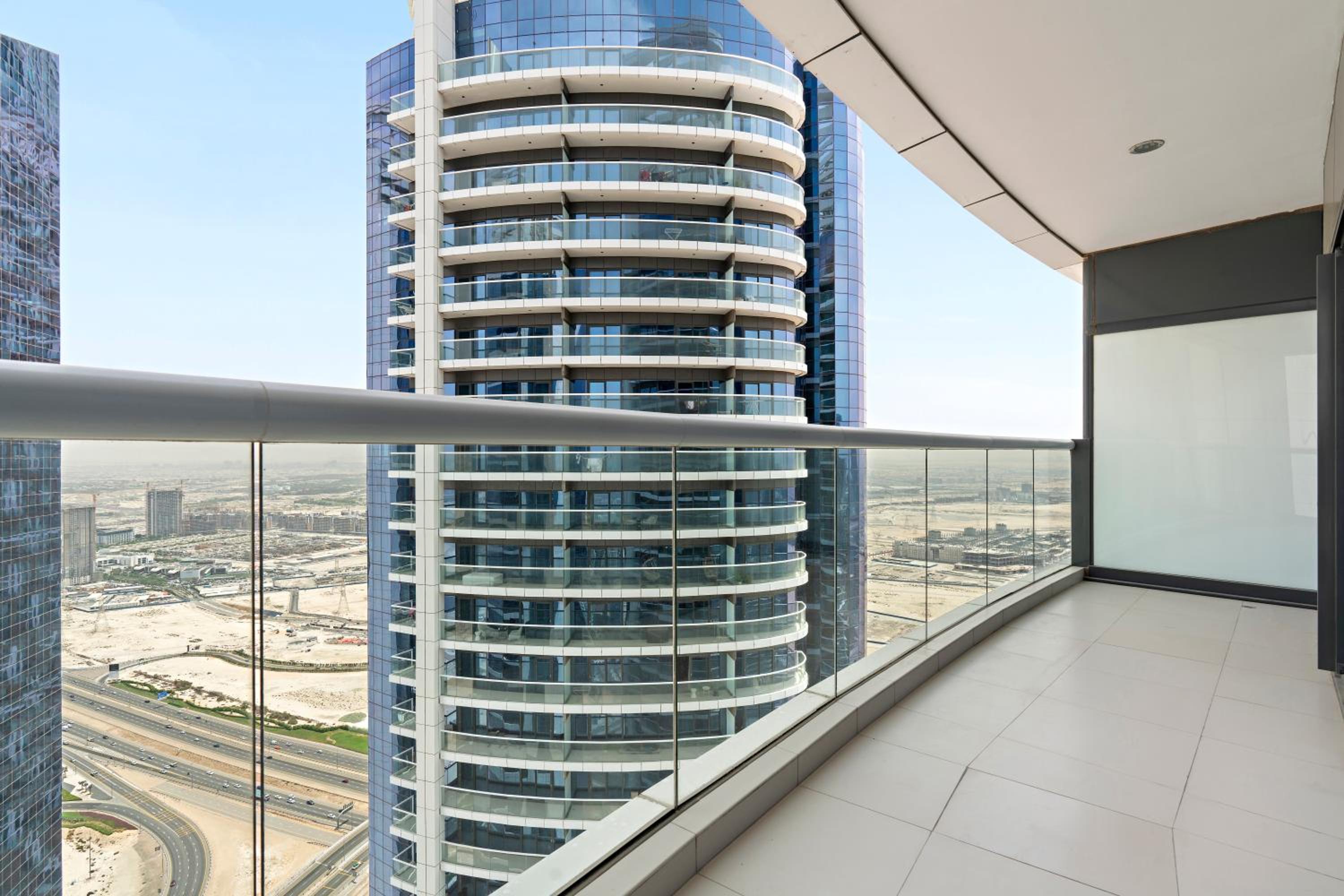 ALiving Supreme 2BR Paramount Towers Business Bay 6206