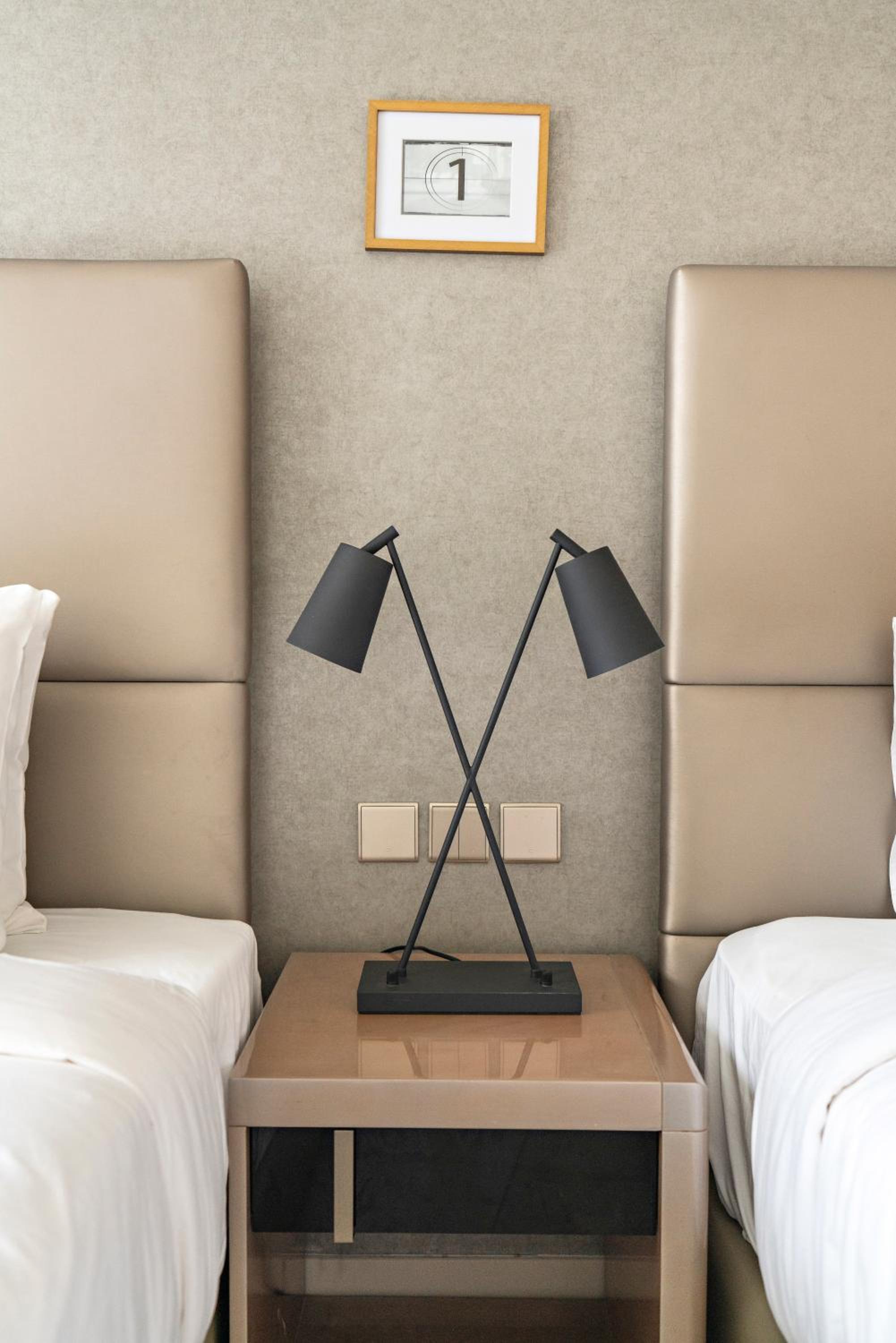 ALiving Supreme 2BR Paramount Towers Business Bay 6206