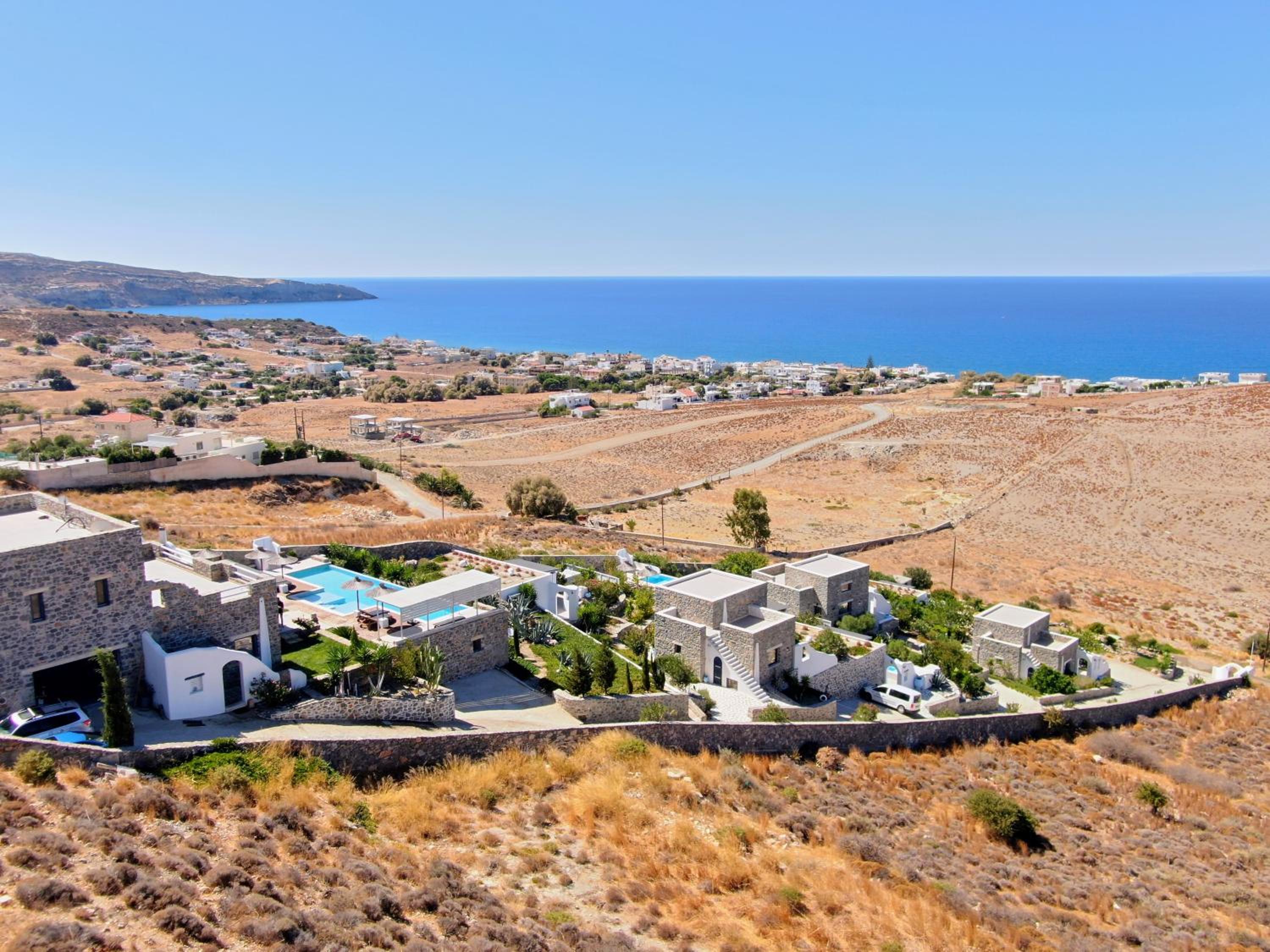 Stelani Villas & Suites view 4