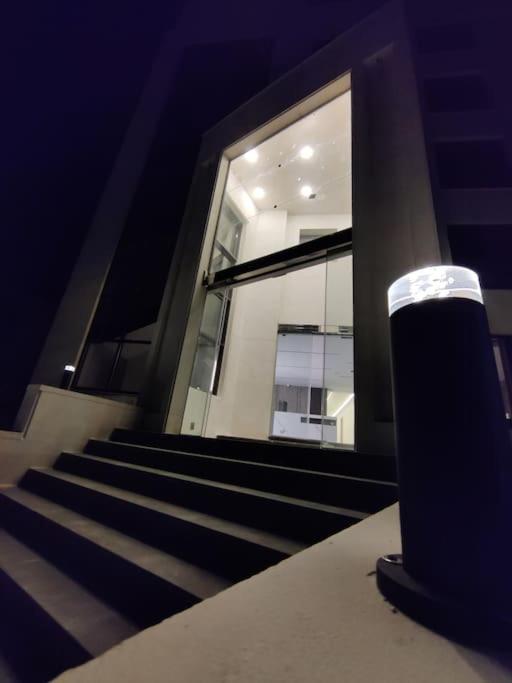 (41)m luxury room royal view near all services view 5
